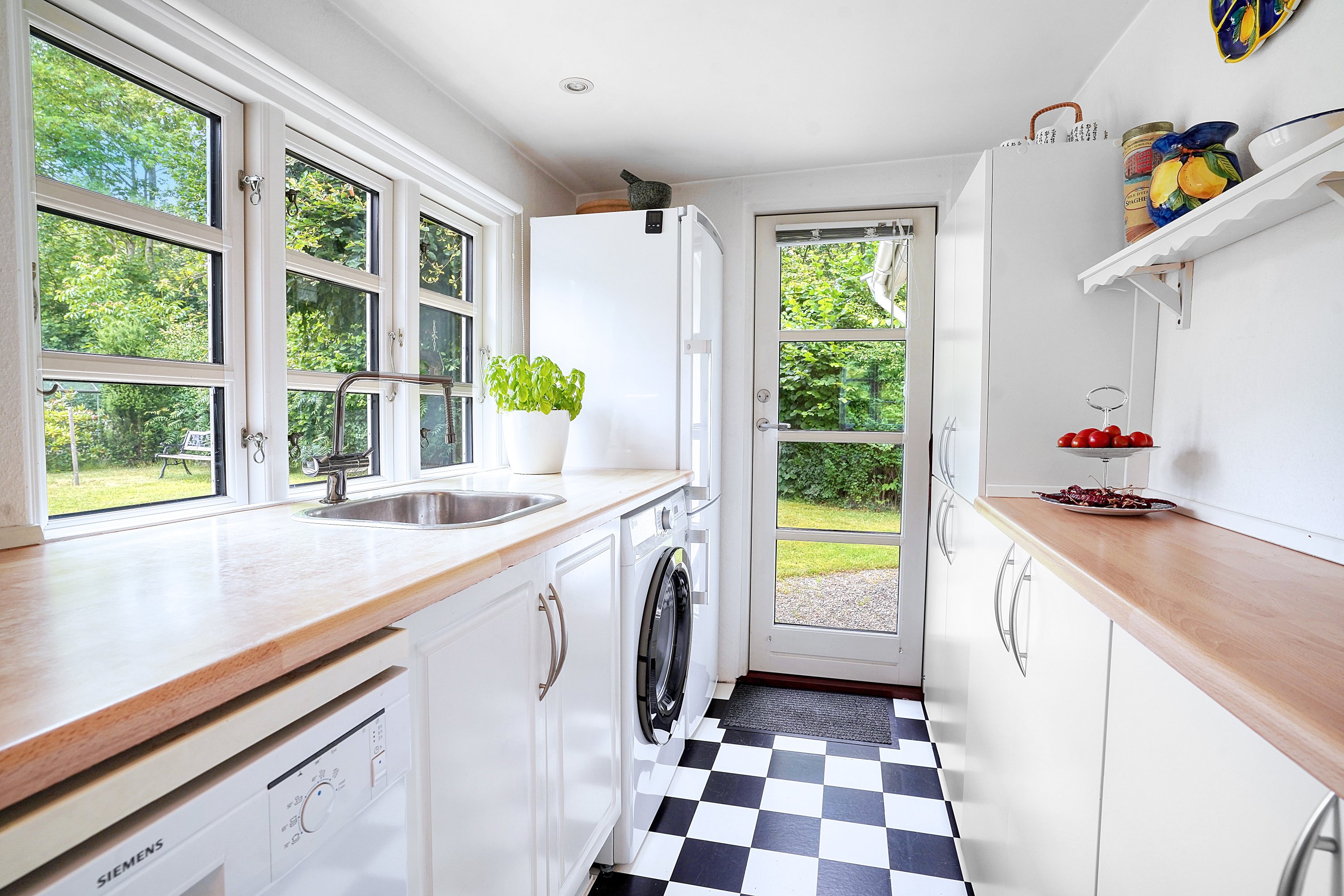 Fremhævet køkken billede i fuldskærmstilstand. Billede af Dalevænget 16, 3120 Dronningmølle