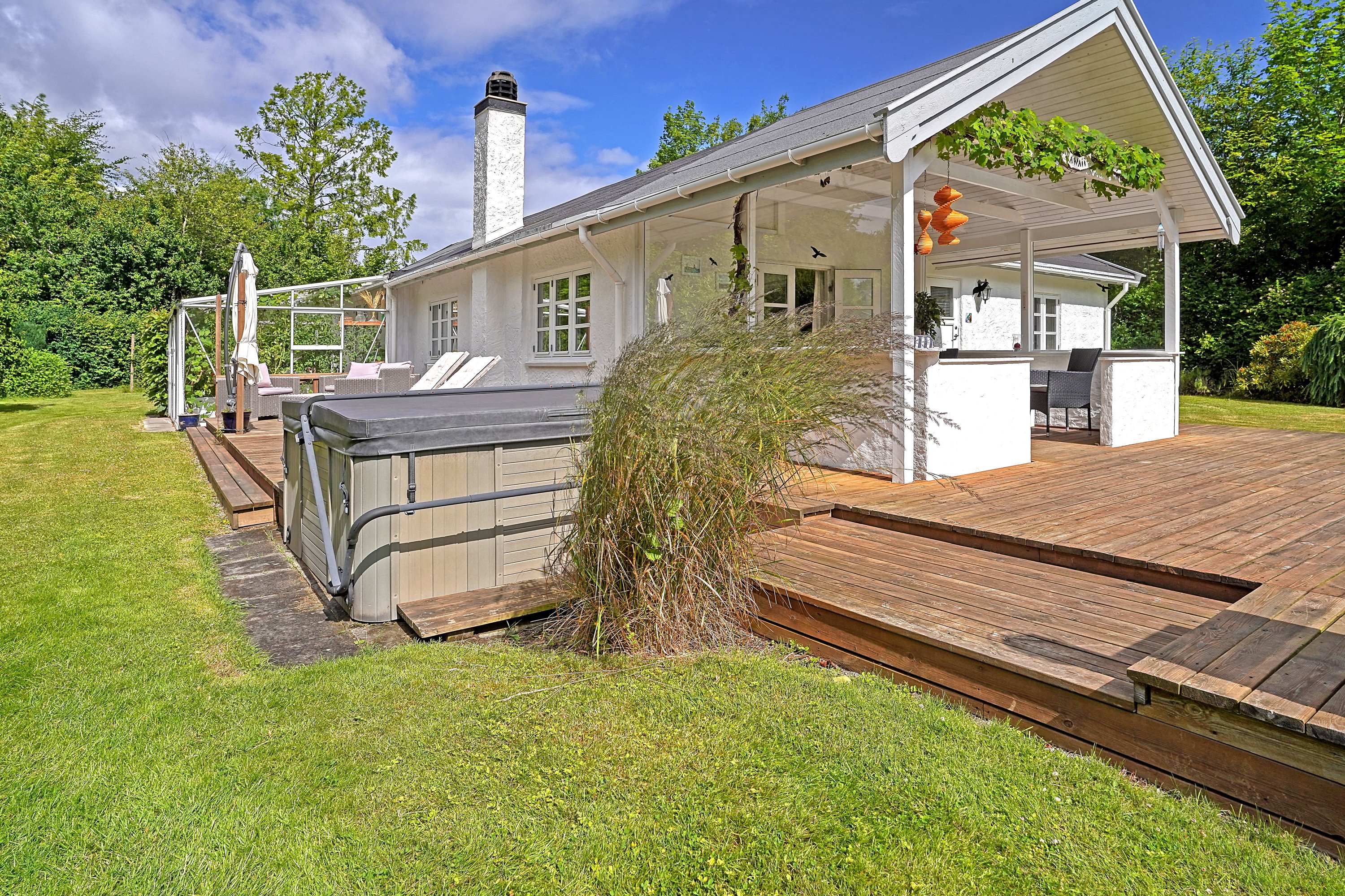 Fremhævet terrasse billede i fuldskærmstilstand. Billede af Dalevænget 16, 3120 Dronningmølle