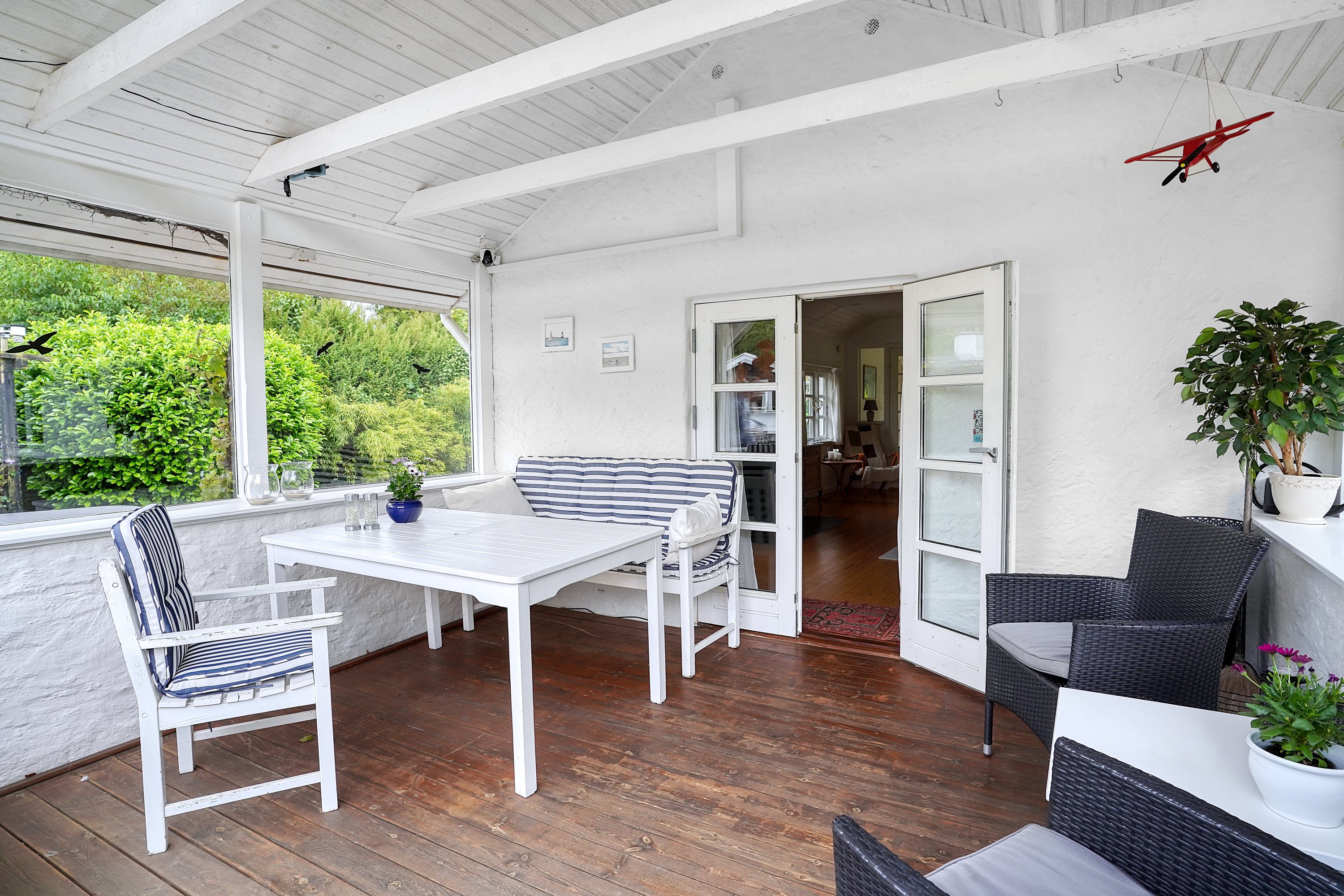 Fremhævet terrasse billede i fuldskærmstilstand. Billede af Dalevænget 16, 3120 Dronningmølle