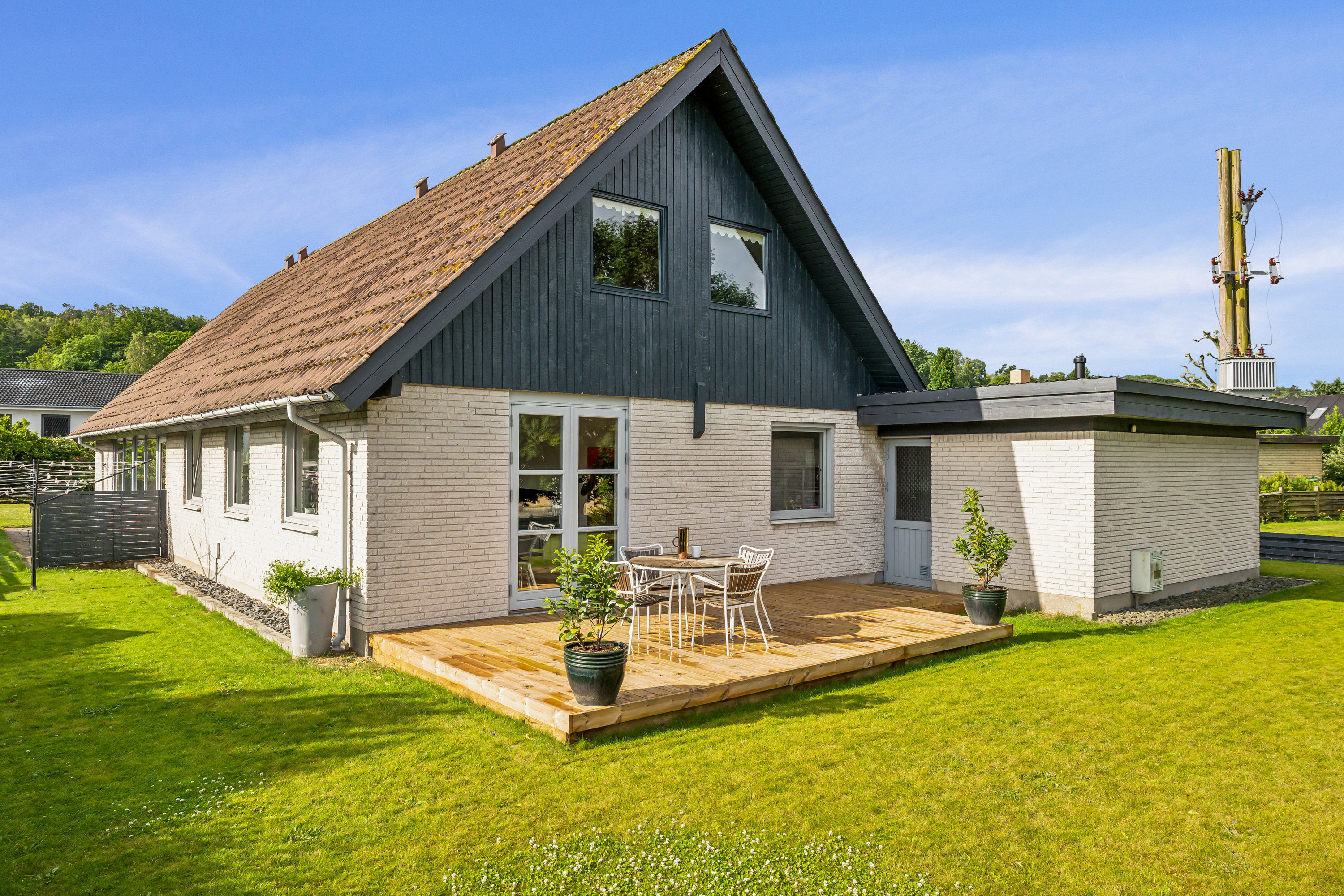 Fremhævet ejendom billede i fuldskærmstilstand. Billede af Kærsangervej 14, 8860 Ulstrup