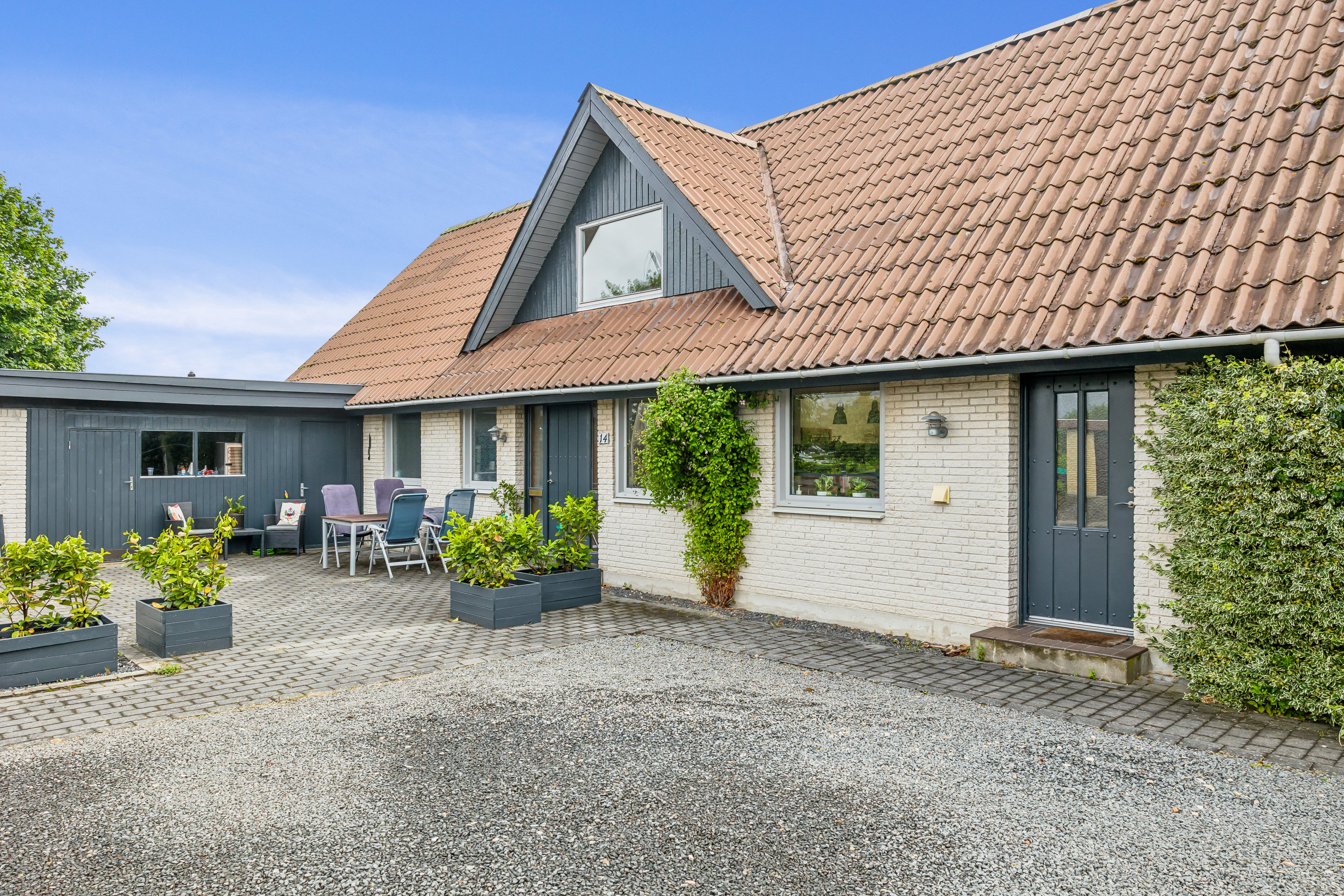 Fremhævet ejendom billede i fuldskærmstilstand. Billede af Kærsangervej 14, 8860 Ulstrup