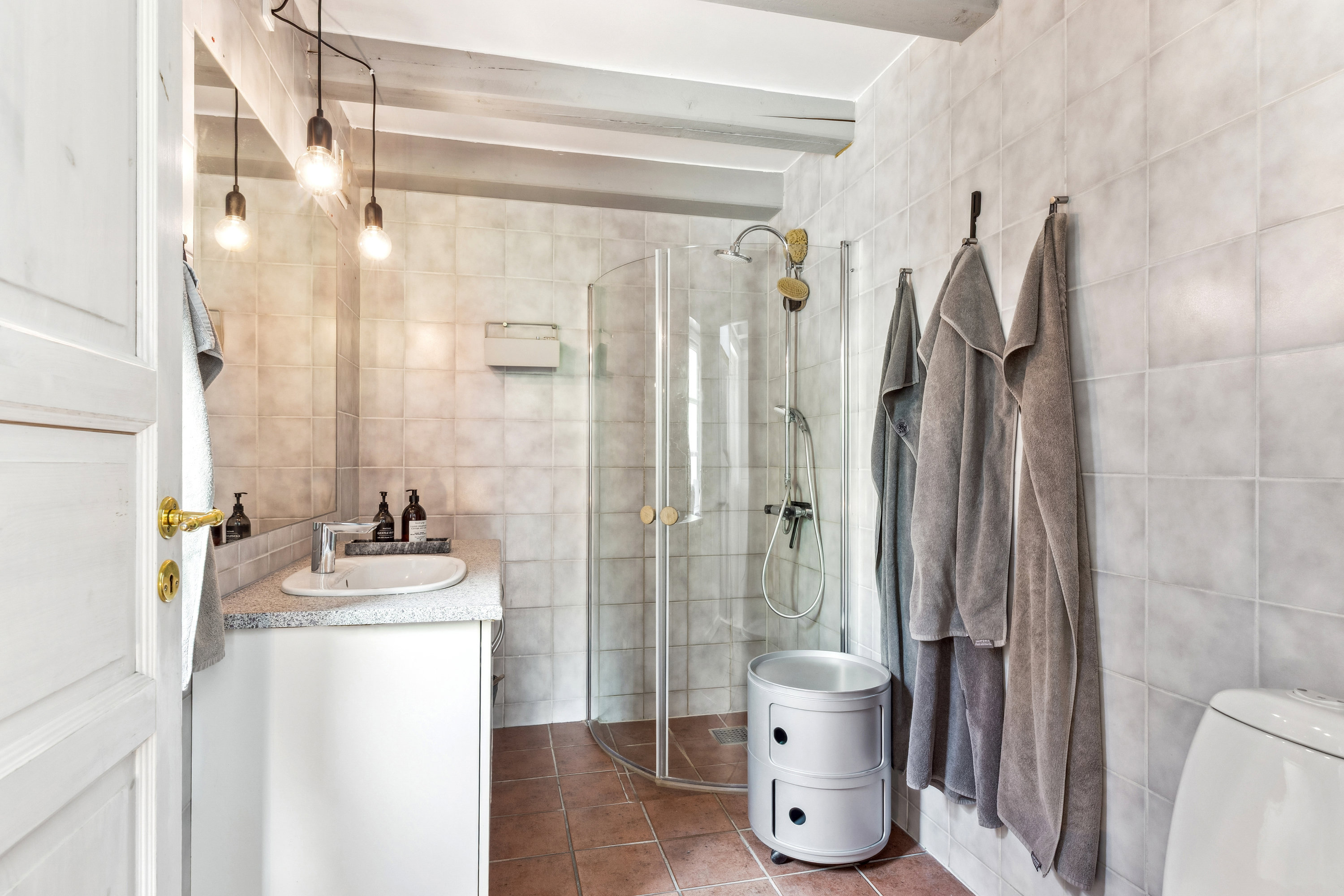 Fremhævet badeværelse billede i fuldskærmstilstand. Billede af Nordtoften 4E, Reerslev, 2640 Hedehusene