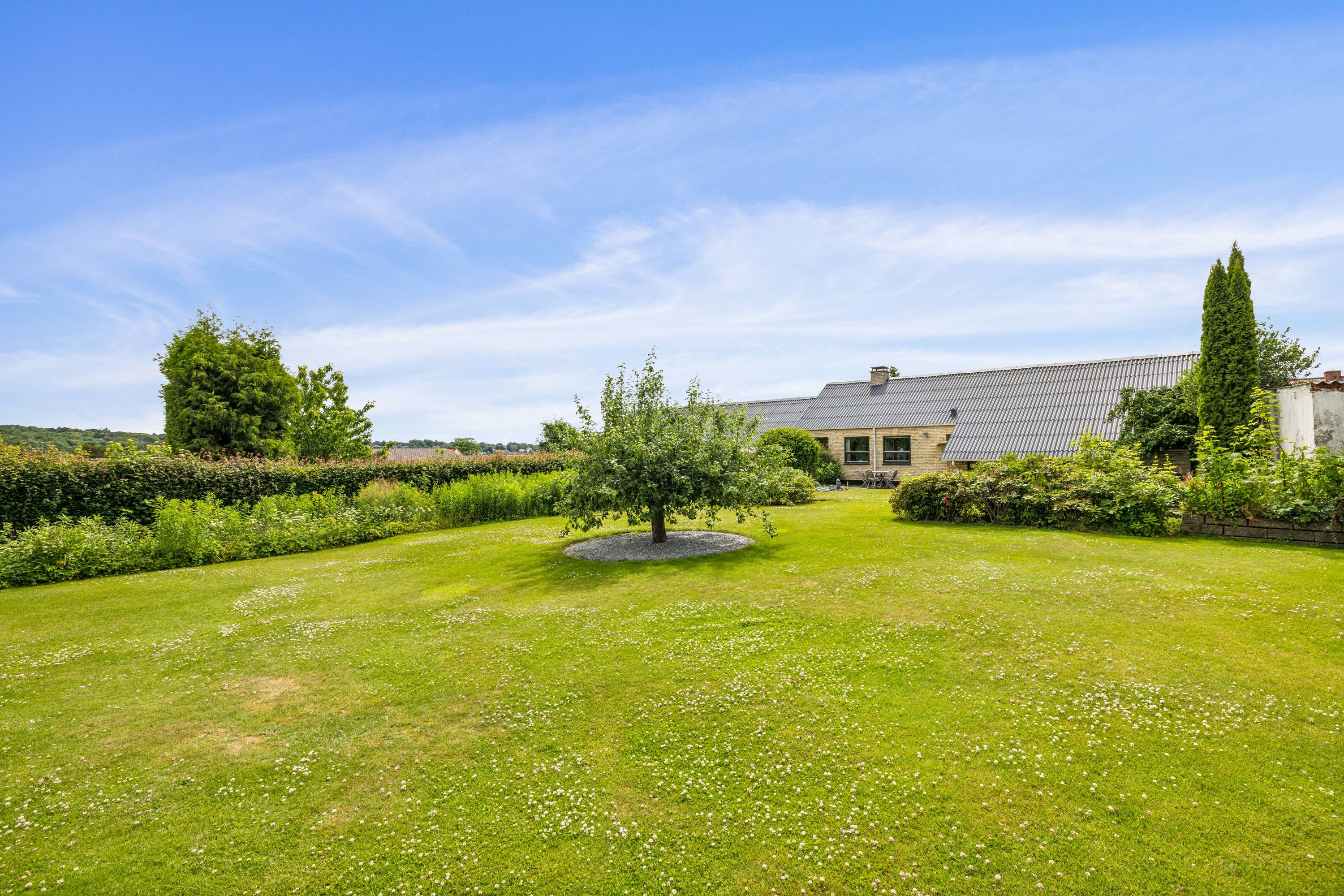 Fremhævet have billede i fuldskærmstilstand. Billede af Bragesvej 18, 8800 Viborg