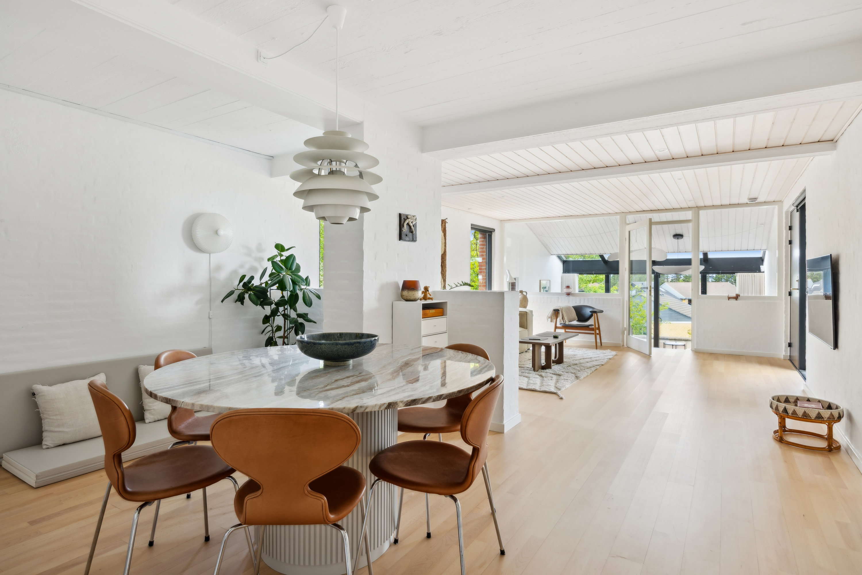 Fremhævet stue billede i fuldskærmstilstand. Billede af Bakkedraget 5, 8400 Ebeltoft