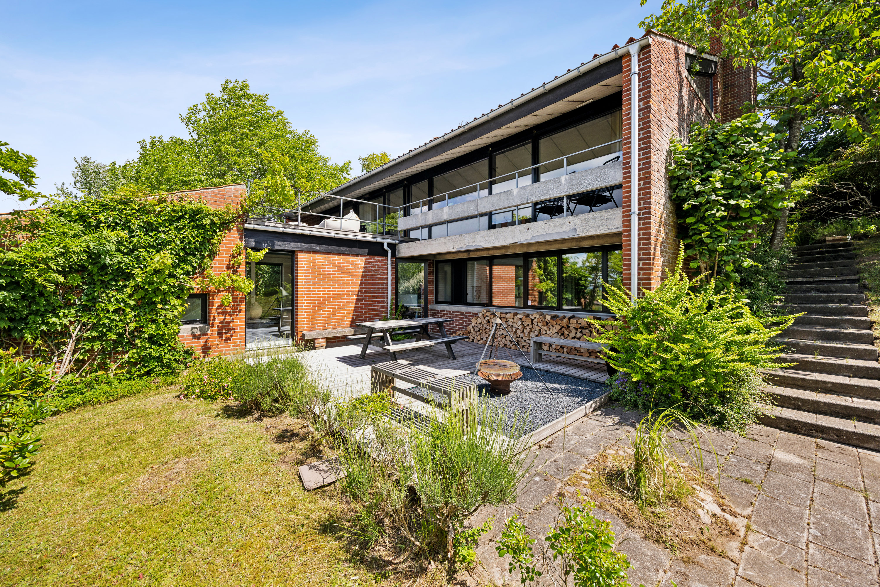 Fremhævet ejendom 1 billede i fuldskærmstilstand. Billede af Bakkedraget 5, 8400 Ebeltoft