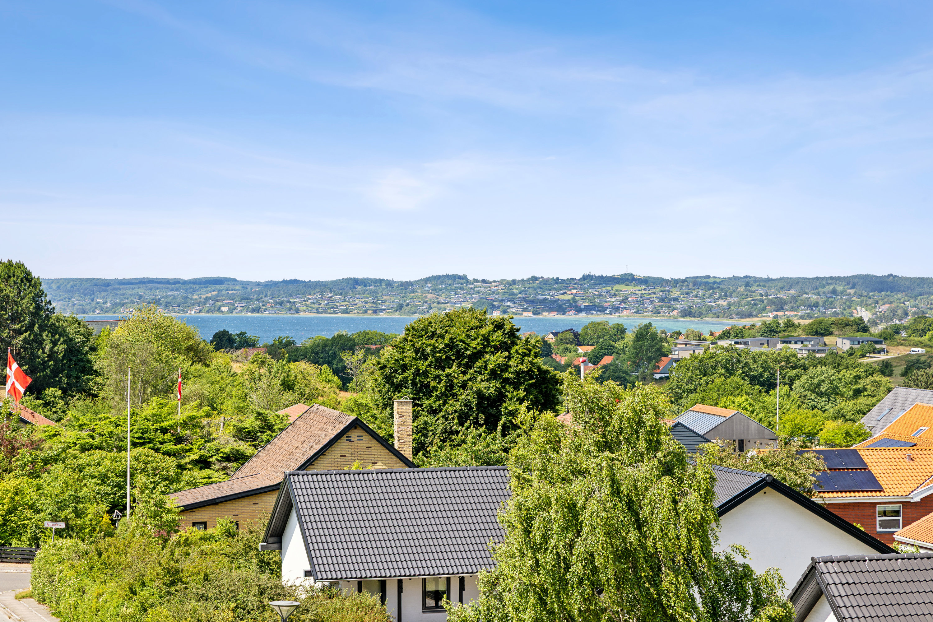 Miniaturebillede 1: ejendom 1. Billede af Bakkedraget 5, 8400 Ebeltoft