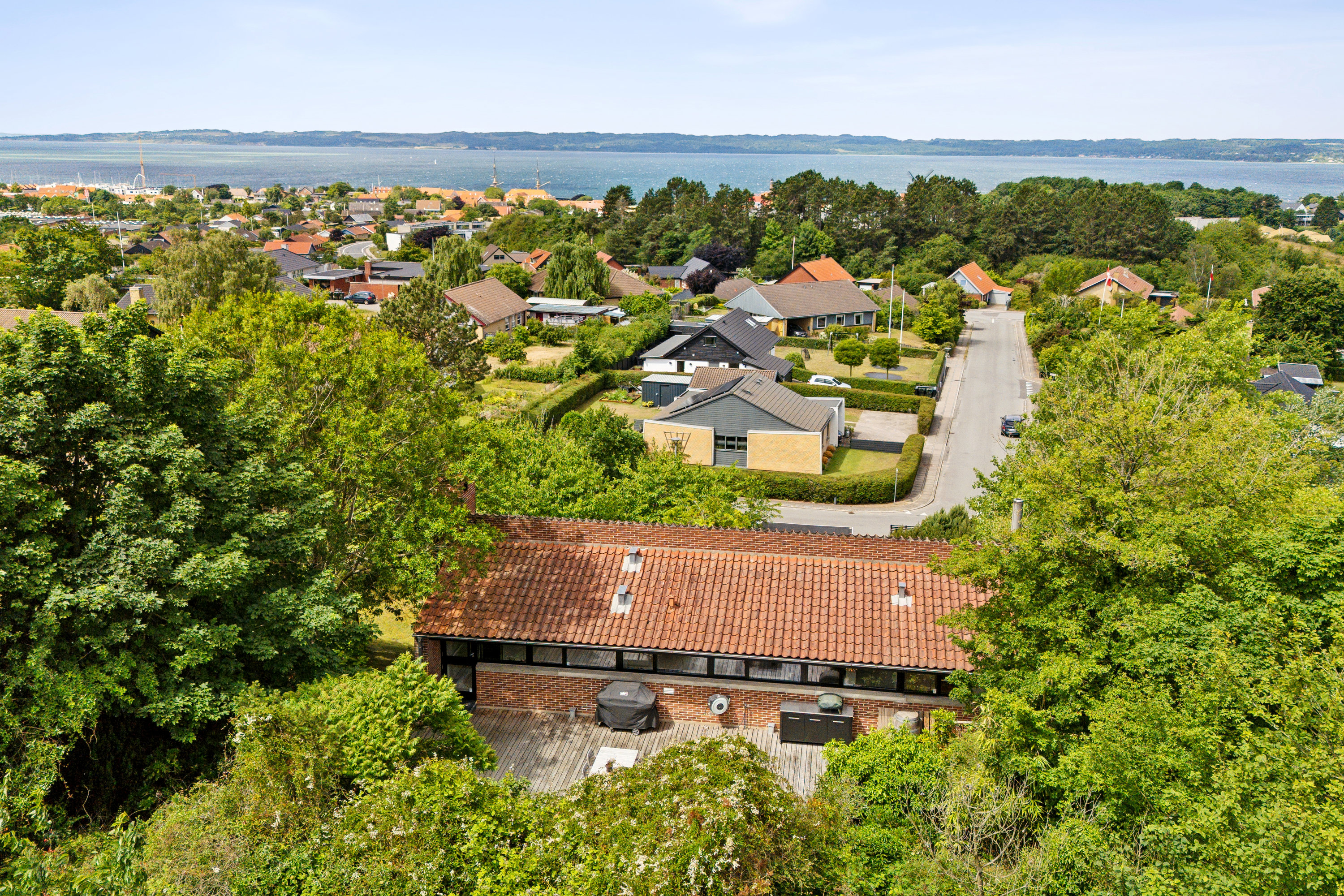 Miniaturebillede 2: luftfoto. Billede af Bakkedraget 5, 8400 Ebeltoft