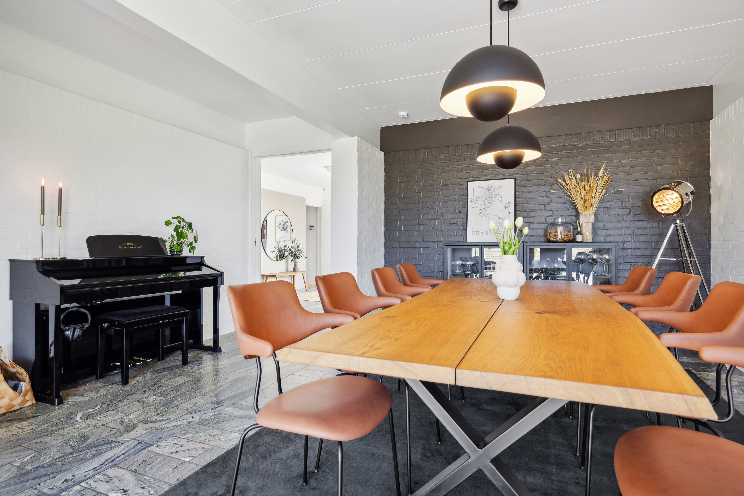 Fremhævet stue billede i fuldskærmstilstand. Billede af Toftesvinget 8, 9440 Aabybro