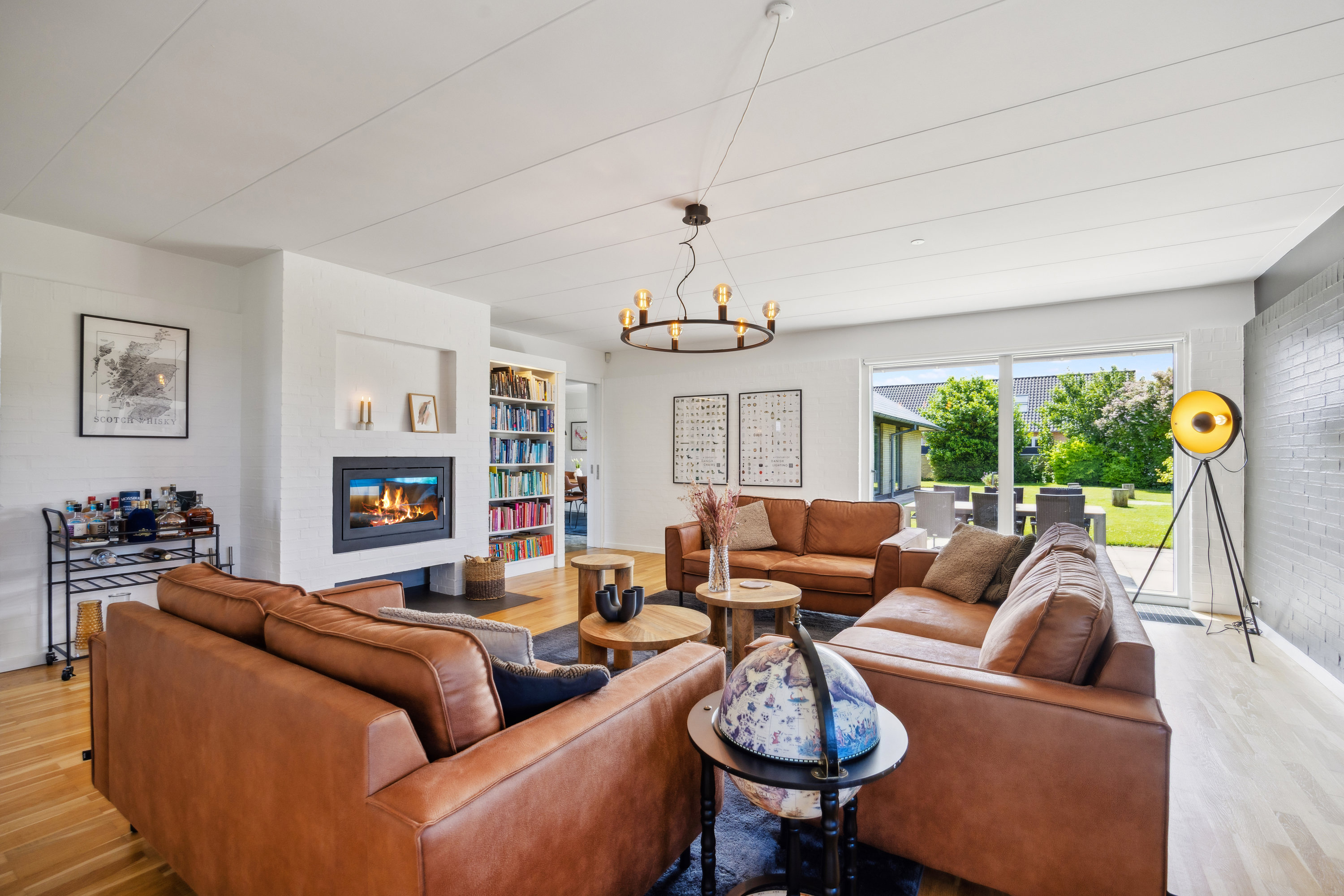 Fremhævet stue billede i fuldskærmstilstand. Billede af Toftesvinget 8, 9440 Aabybro