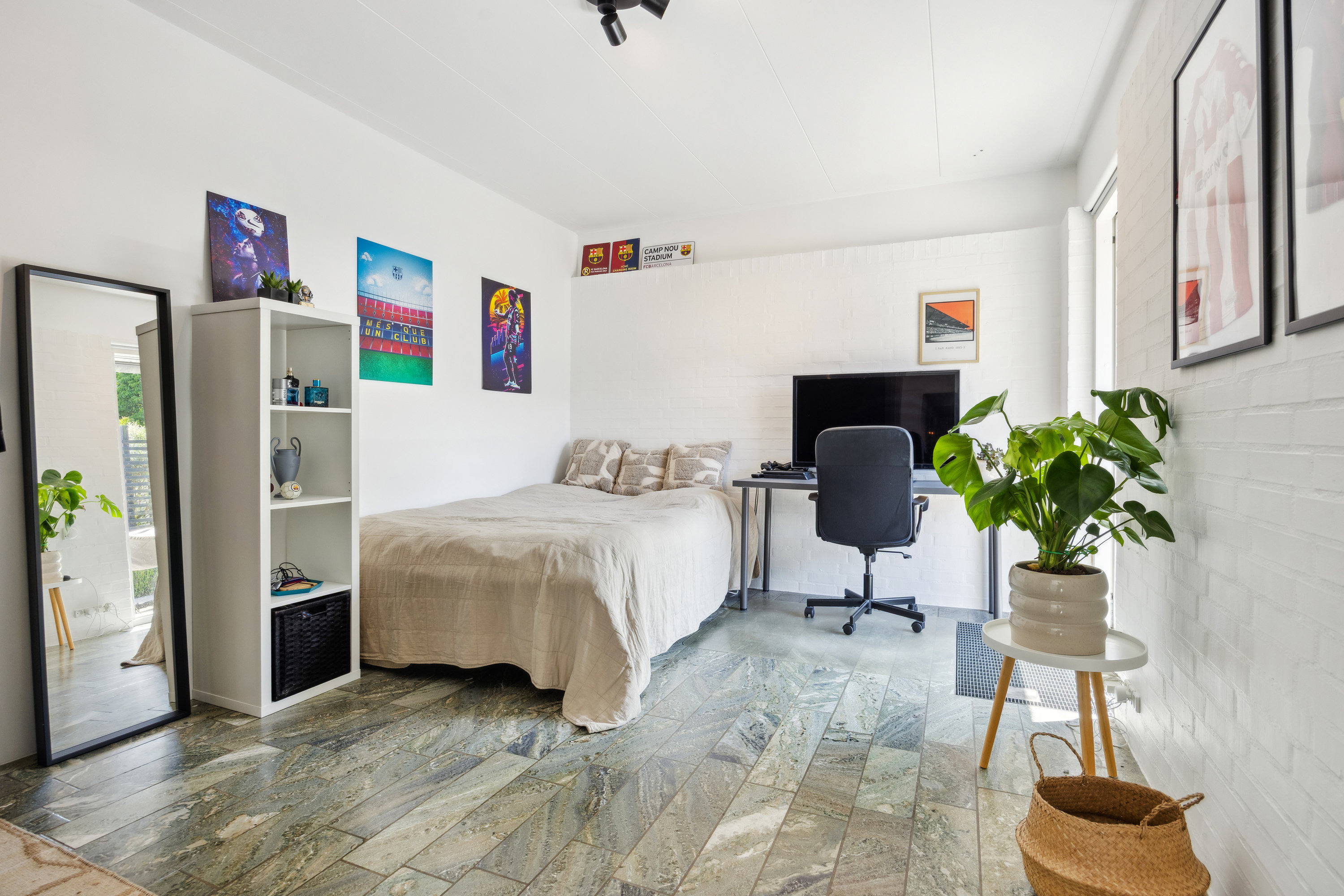 Fremhævet stue billede i fuldskærmstilstand. Billede af Toftesvinget 8, 9440 Aabybro