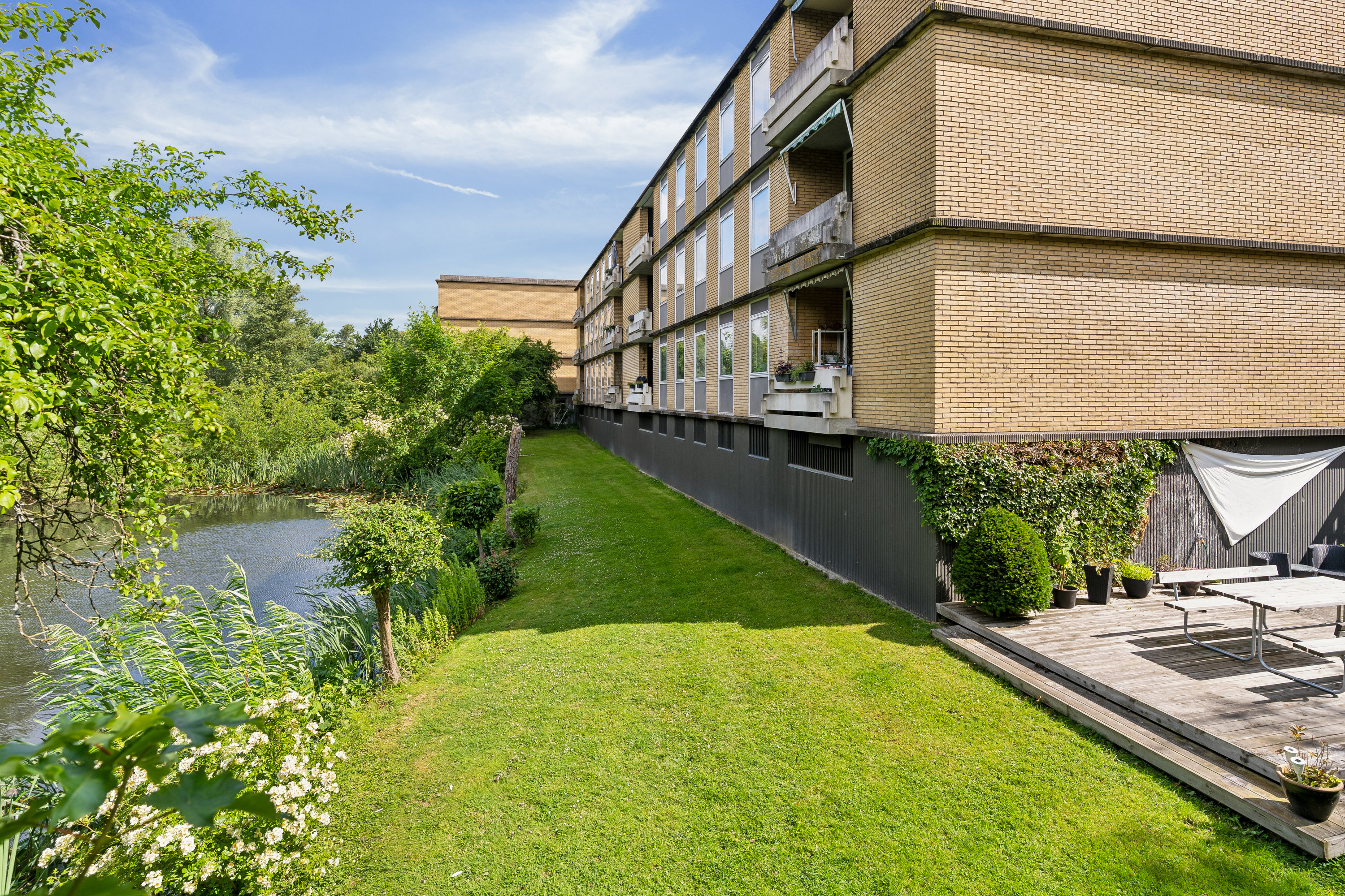 Fremhævet ejendom 1 billede i fuldskærmstilstand. Billede af Ryetvej 63, 1. mf., 3500 Værløse