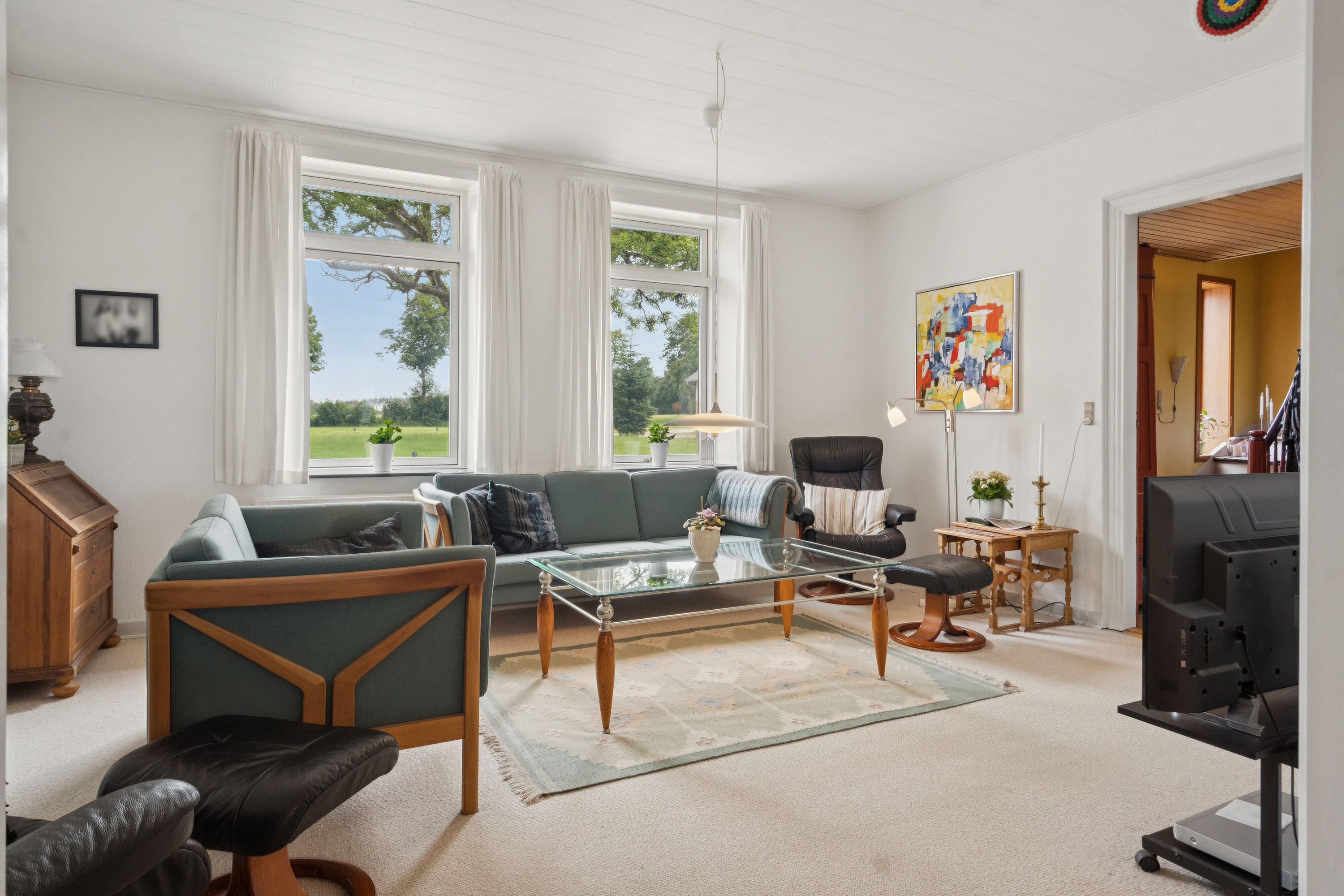 Fremhævet stue billede i fuldskærmstilstand. Billede af Stenderupgård 1, 6630 Rødding