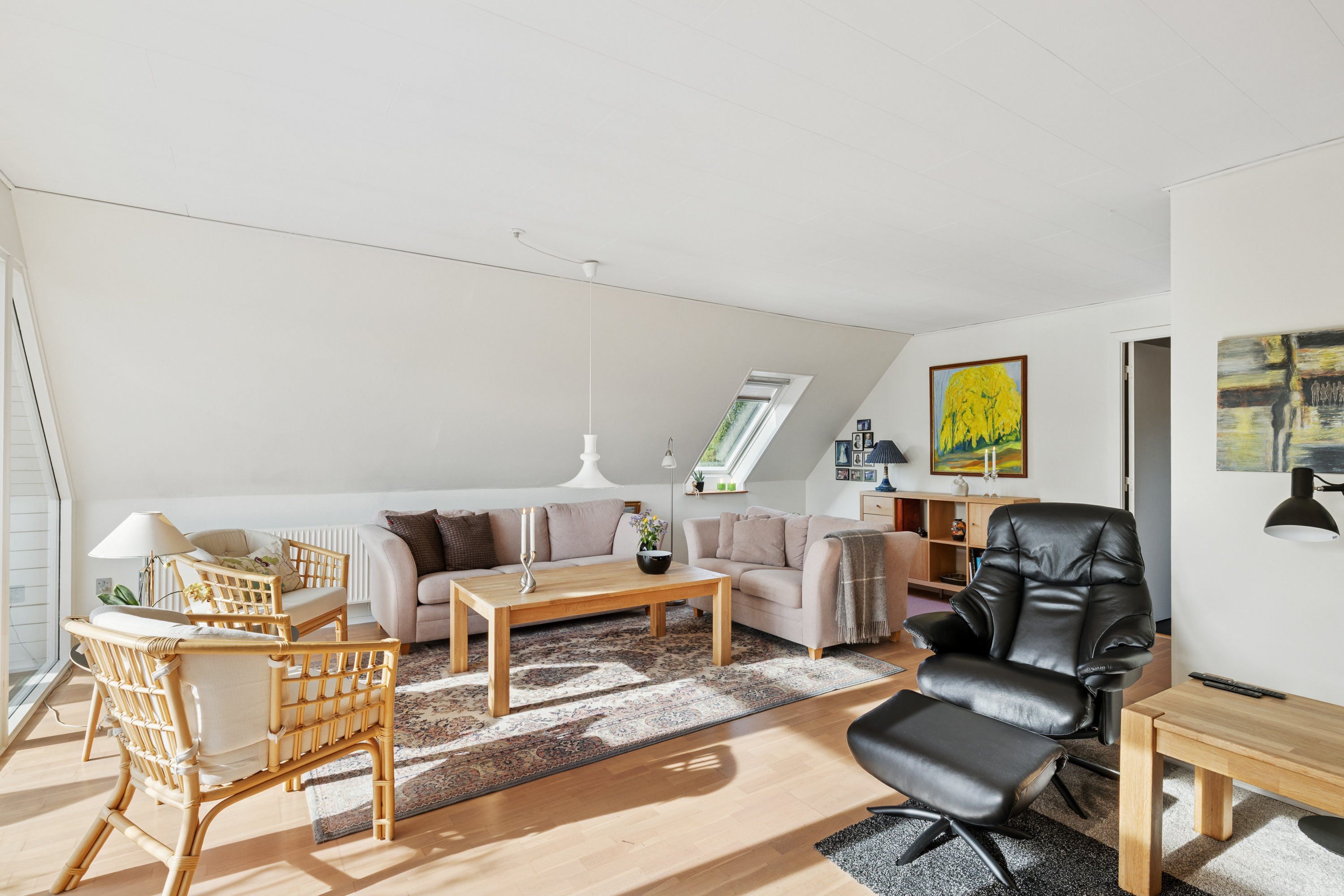 Fremhævet stue billede i fuldskærmstilstand. Billede af Johan Bittmanns Vej 17, 7850 Stoholm Jyll