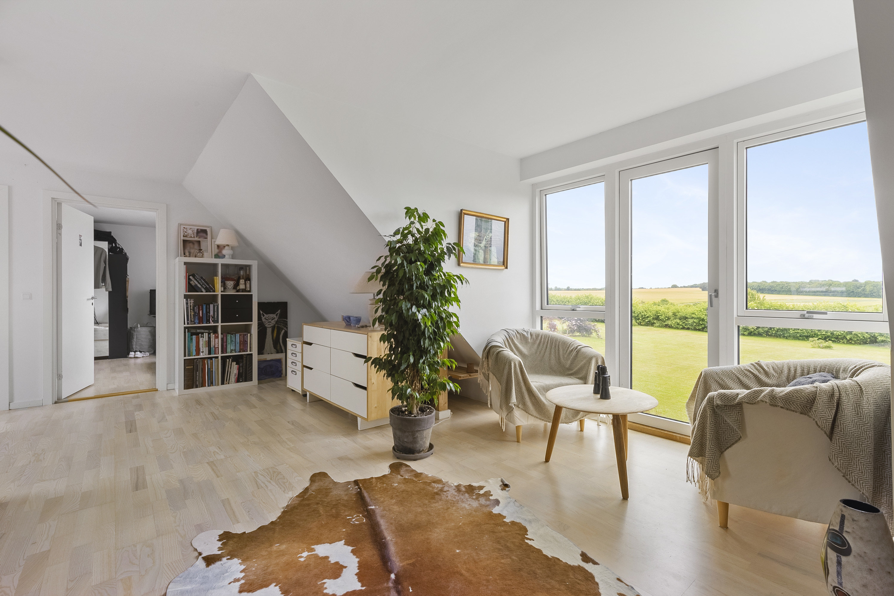 Fremhævet stue billede i fuldskærmstilstand. Billede af Damvej 11, Blegind, 8362 Hørning