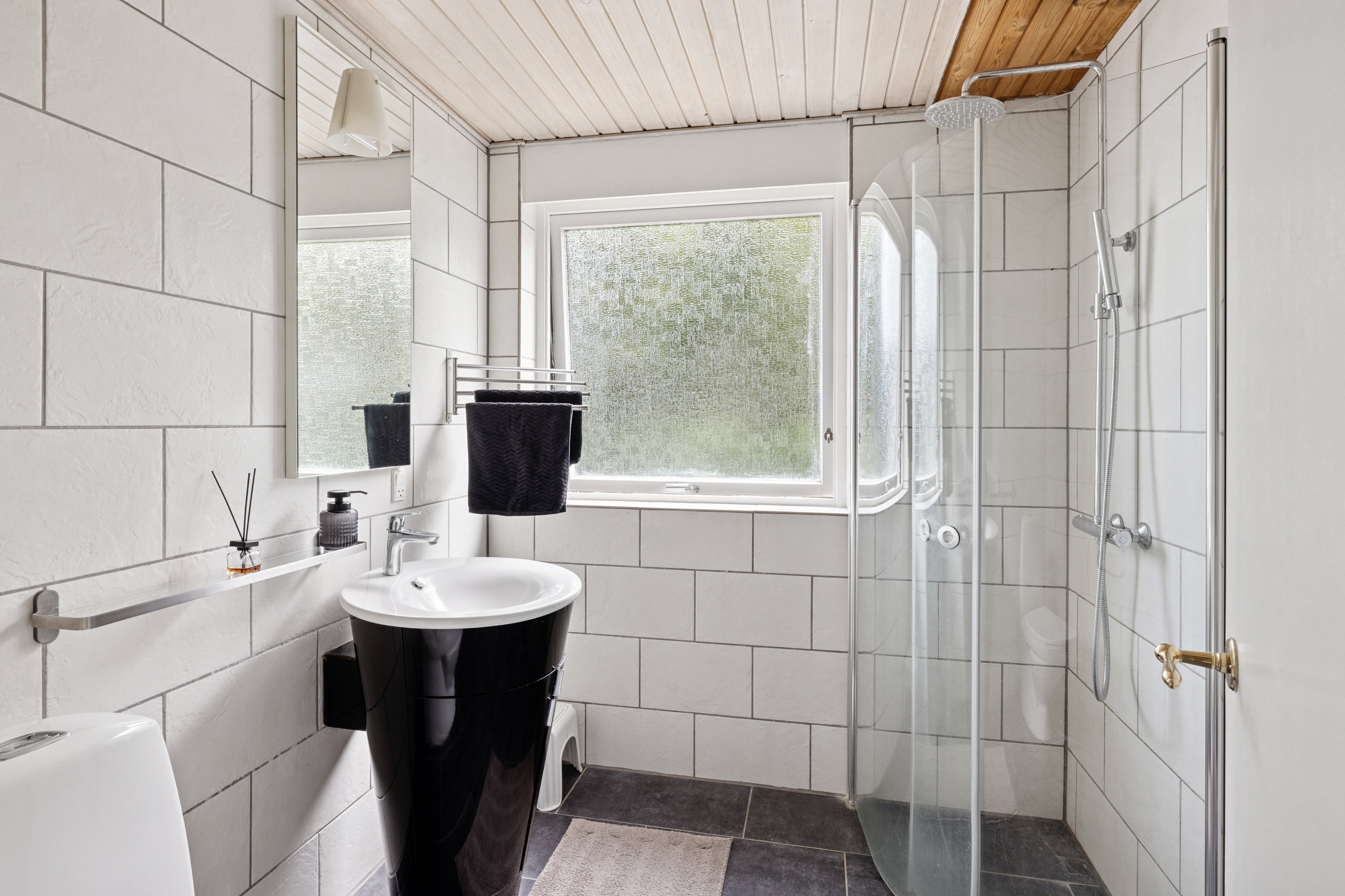 Fremhævet badeværelse billede i fuldskærmstilstand. Billede af Gerdsvej 2, 8800 Viborg