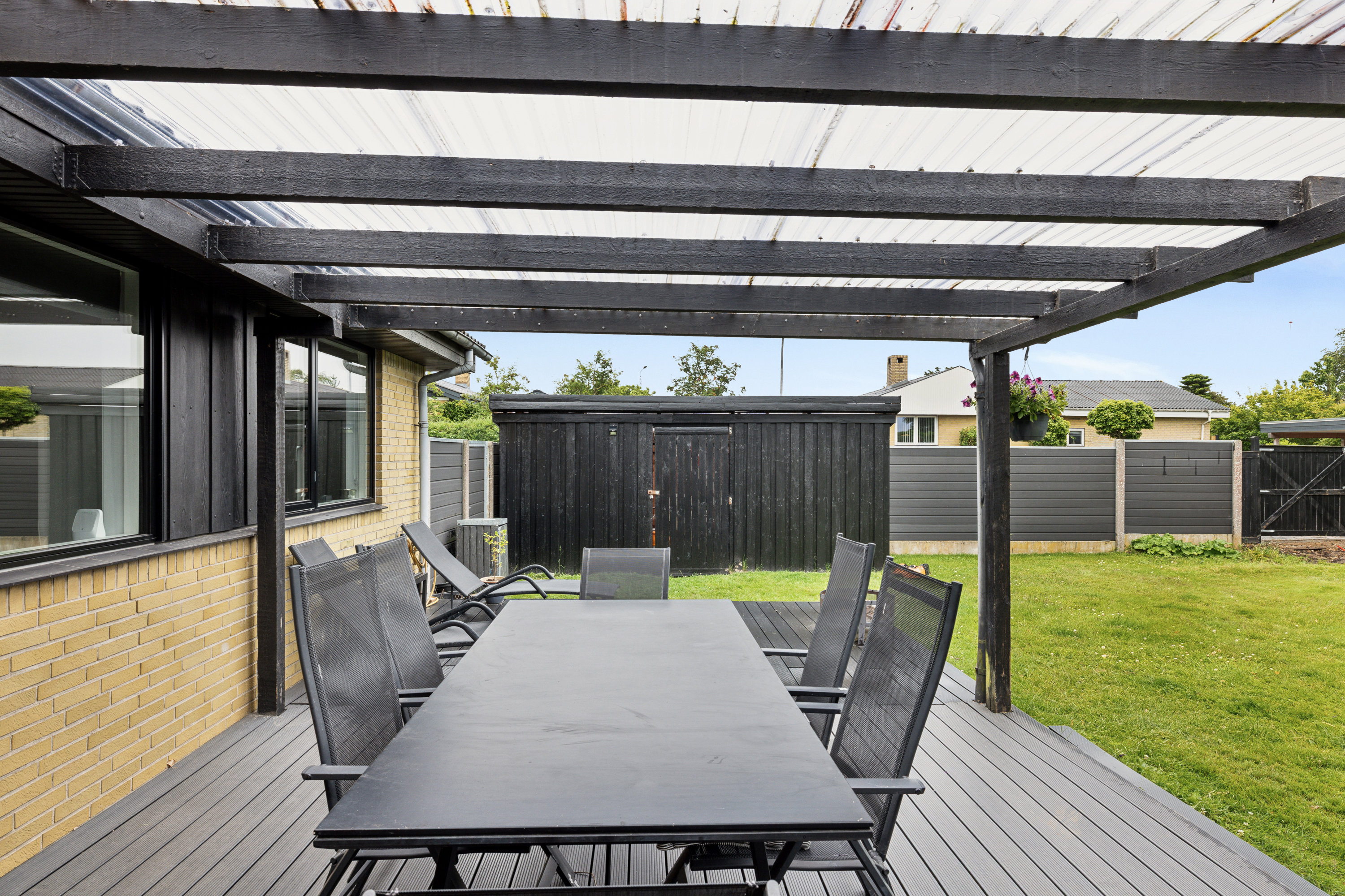 Fremhævet terrasse billede i fuldskærmstilstand. Billede af Gl. Aalborgvej 109, 8800 Viborg