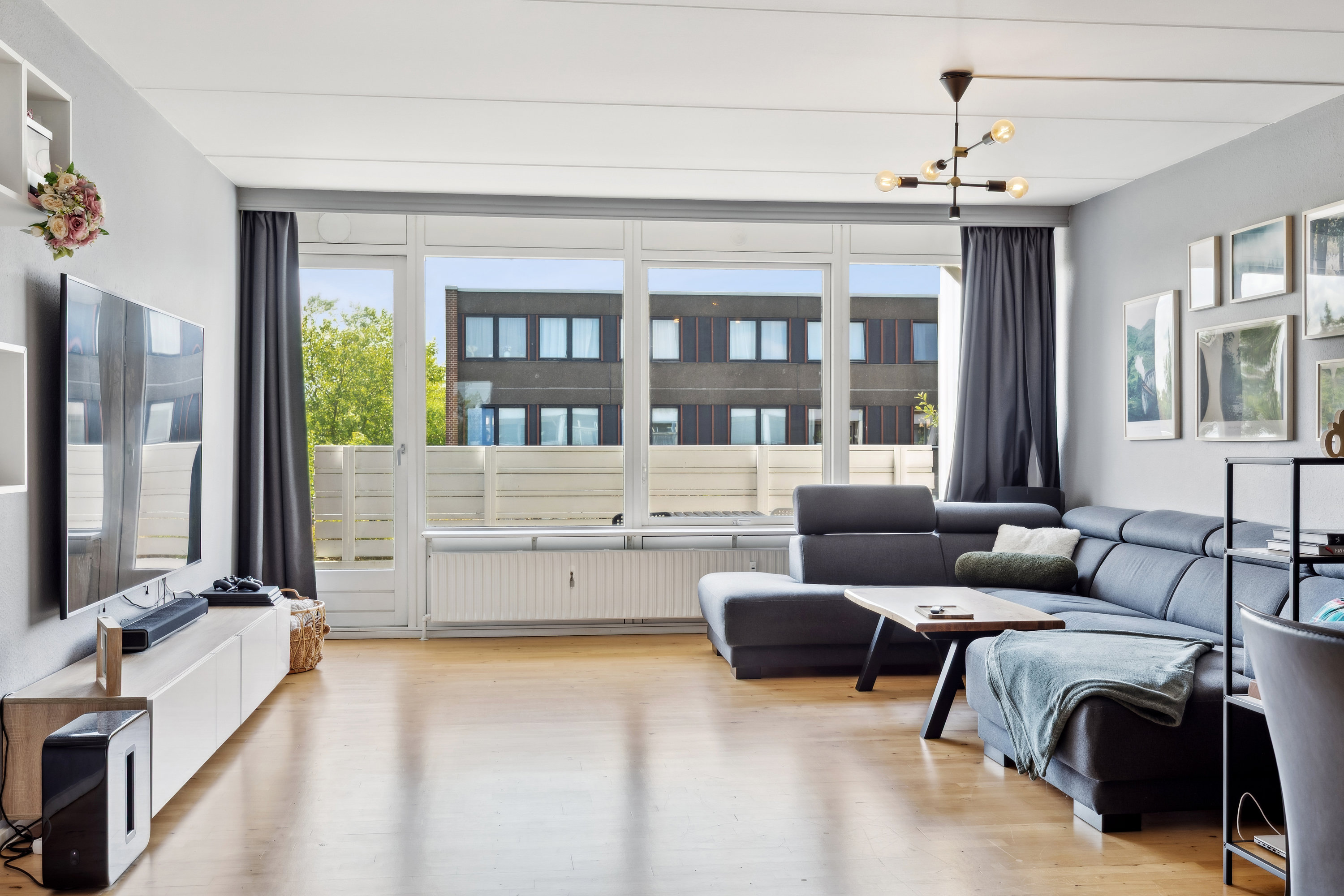 Fremhævet stue billede i fuldskærmstilstand. Billede af Spaden D 1, 2. 3., Høje Taastrup, 2630 Taastrup