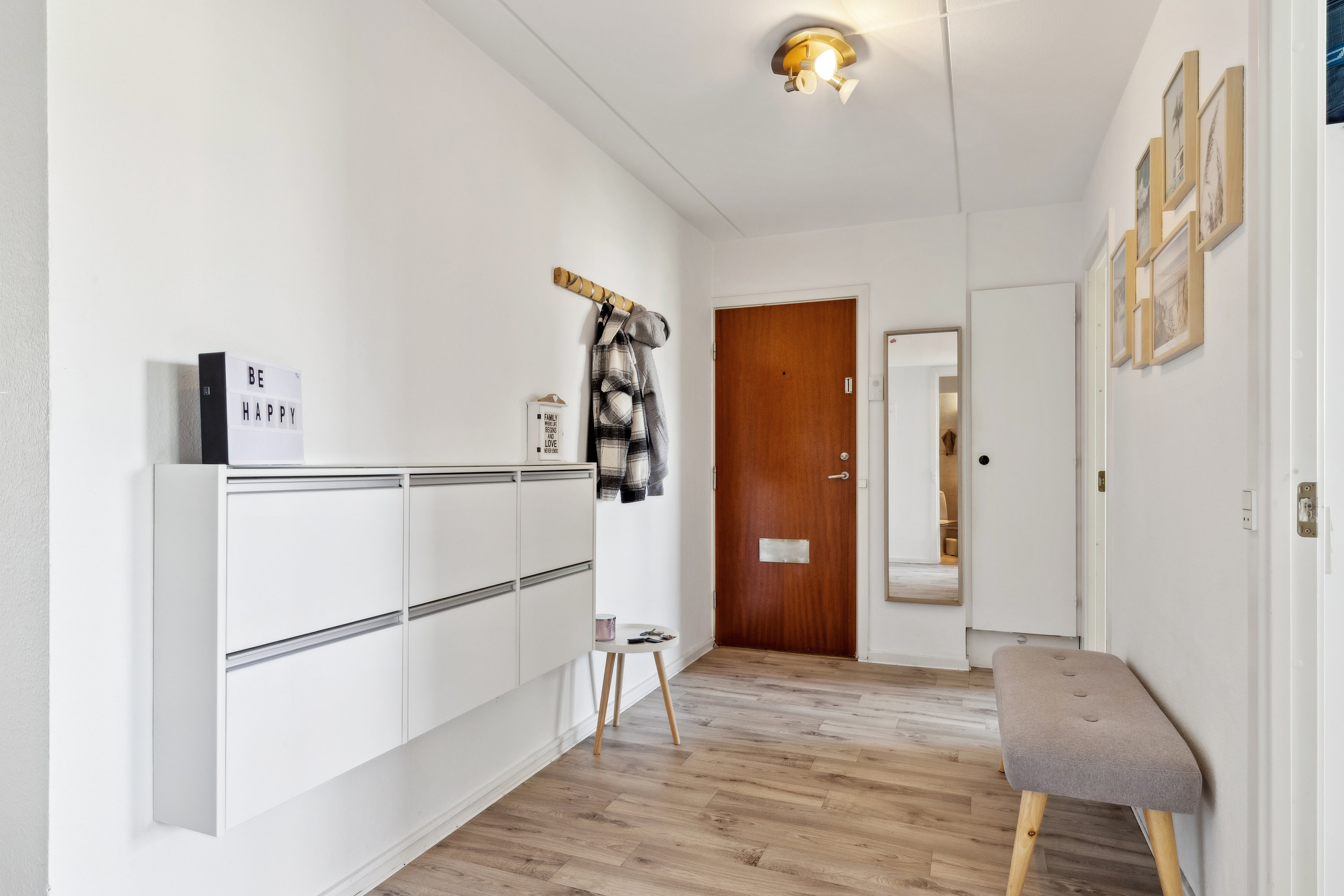 Fremhævet gang billede i fuldskærmstilstand. Billede af Spaden D 1, 2. 3., Høje Taastrup, 2630 Taastrup