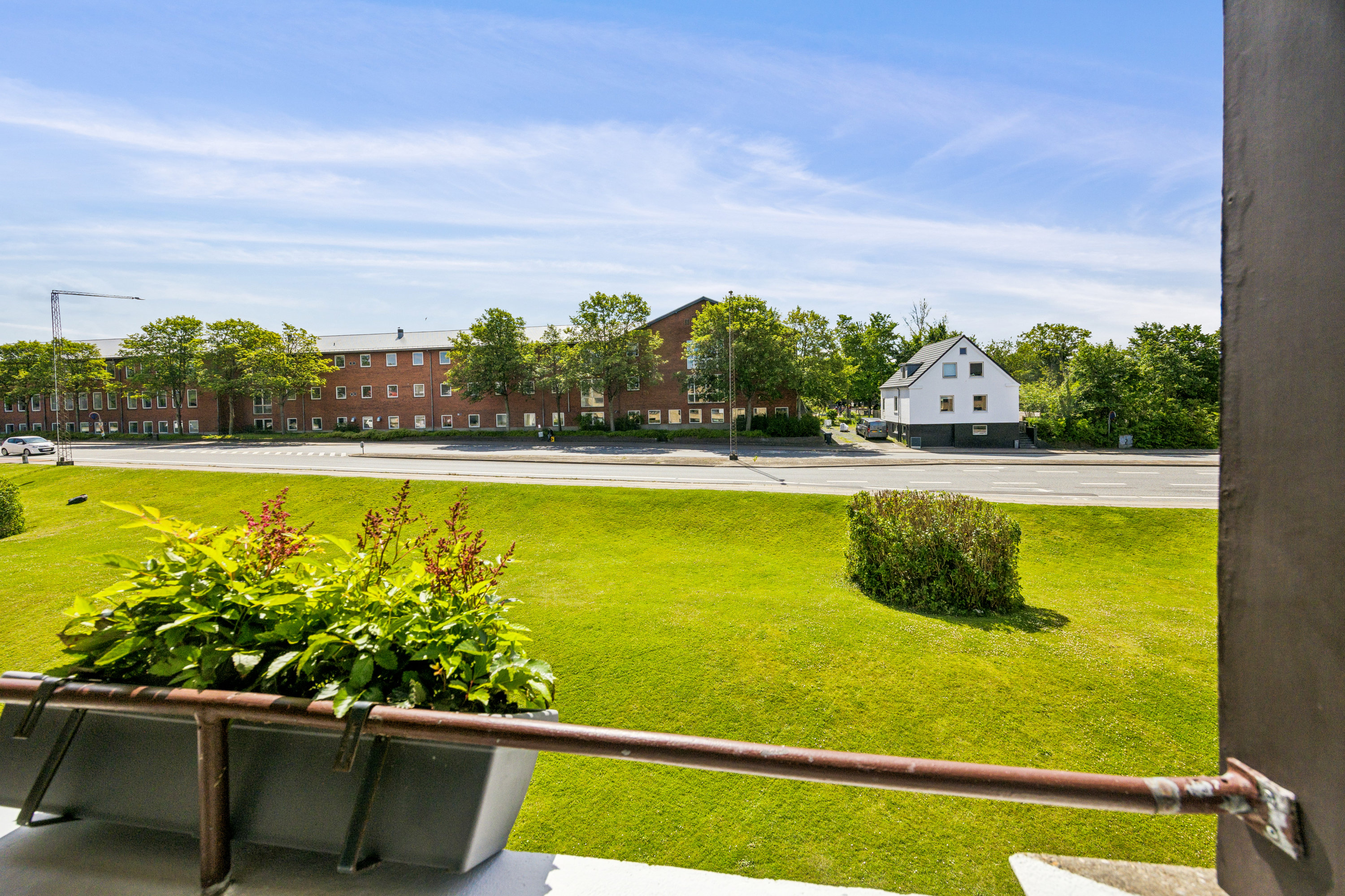 Fremhævet udsigt billede i fuldskærmstilstand. Billede af Lindholmsvej 73B, 1. tv., 9400 Nørresundby