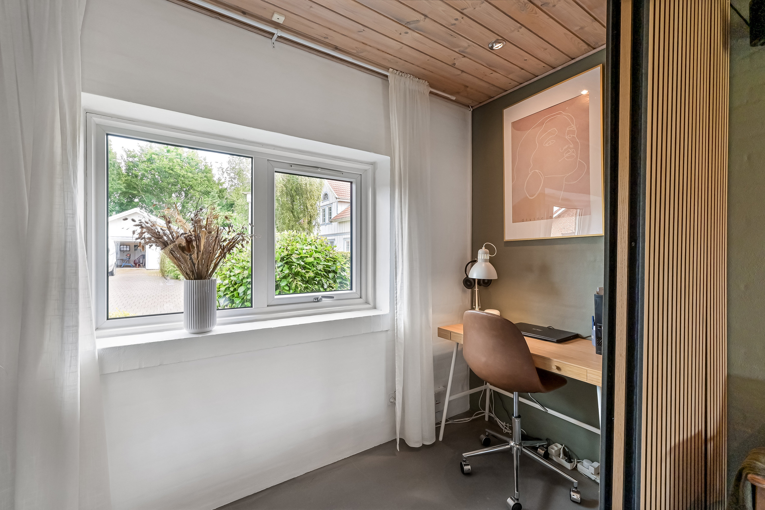 Fremhævet kontor billede i fuldskærmstilstand. Billede af Engbjerg 42D, Snejbjerg, 7400 Herning