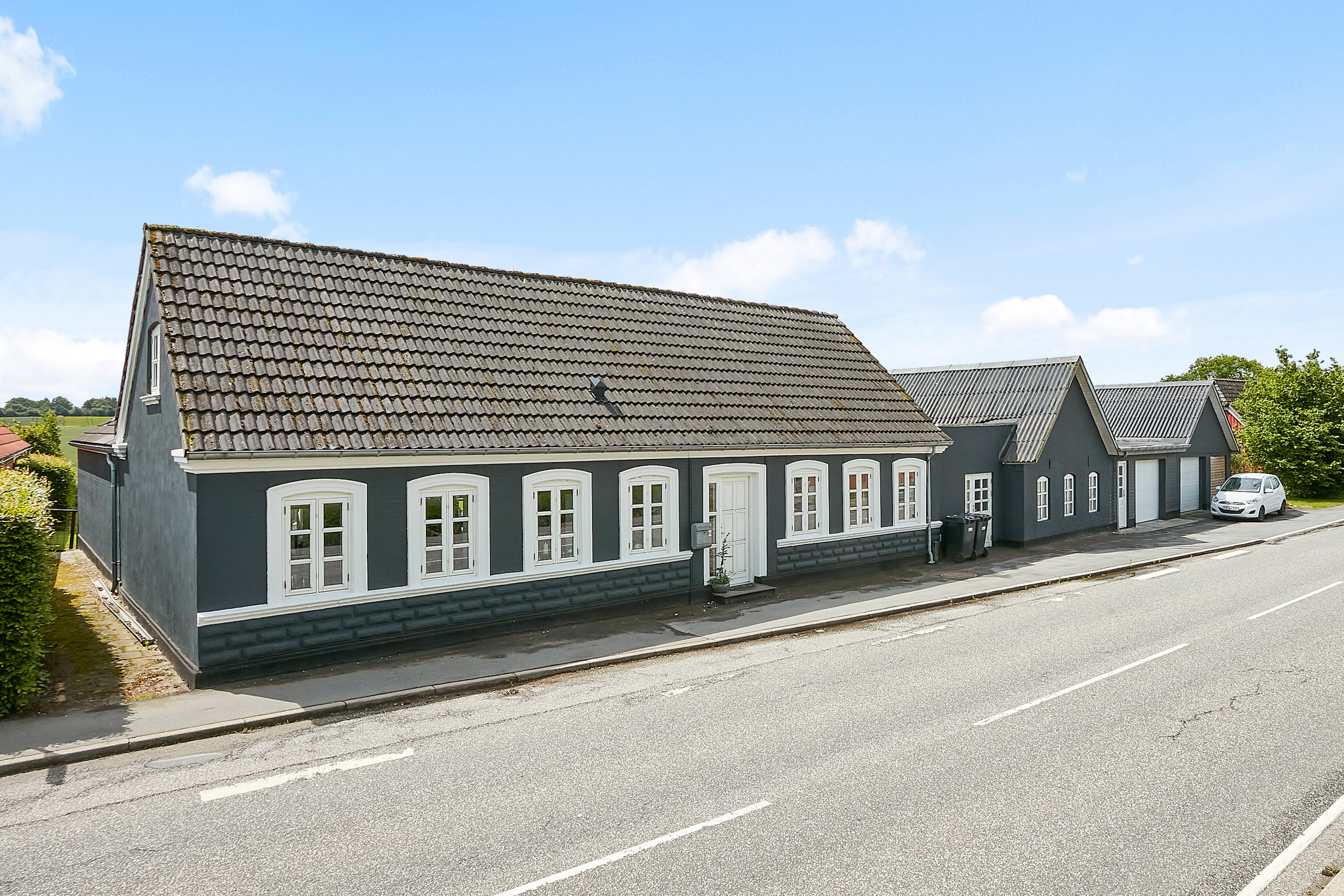 Fremhævet  billede i fuldskærmstilstand. Billede af Vejlevej 74, Hørup, 7300 Jelling