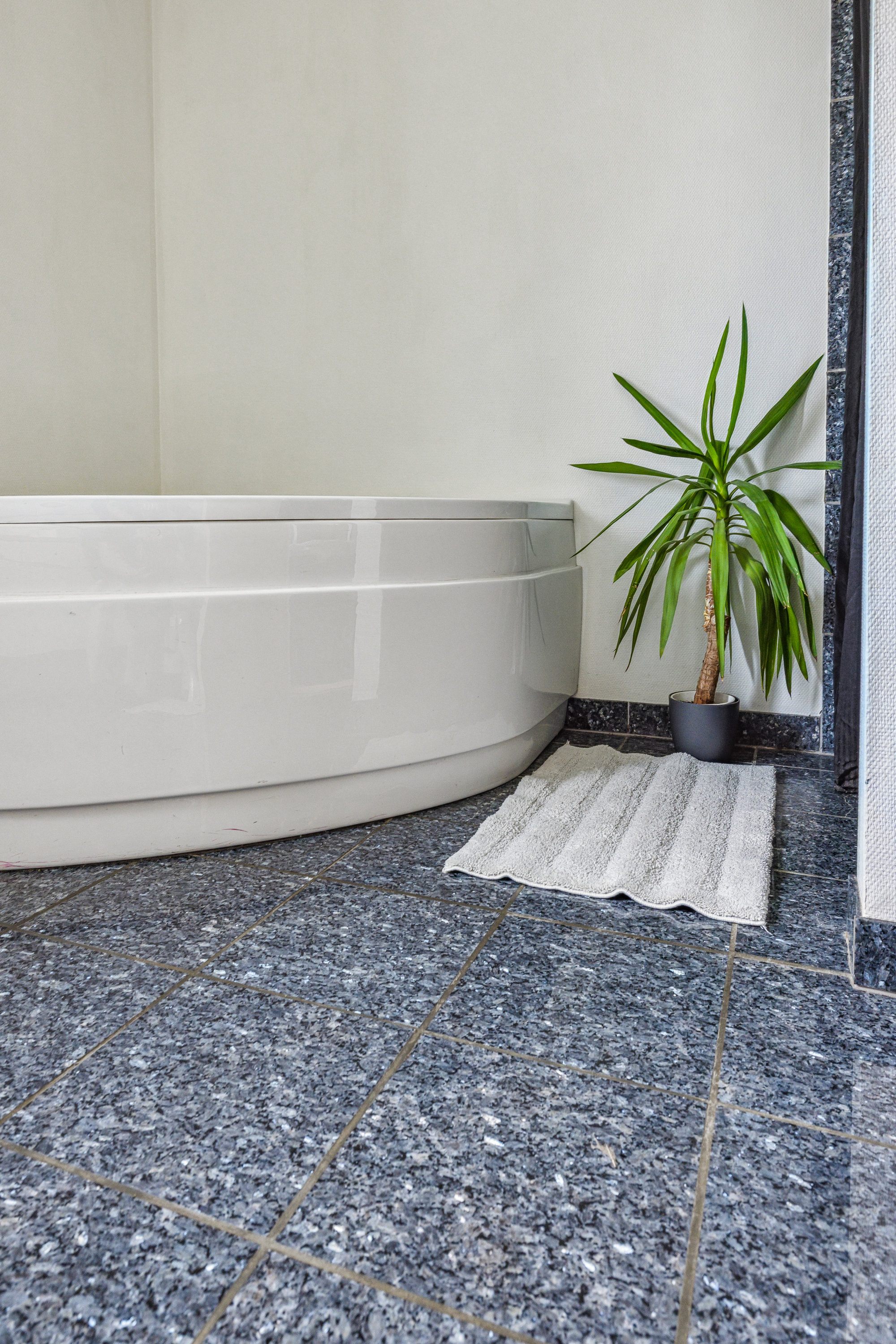 Fremhævet badeværelse billede i fuldskærmstilstand. Billede af Lerbakken 38, Følle, 8410 Rønde