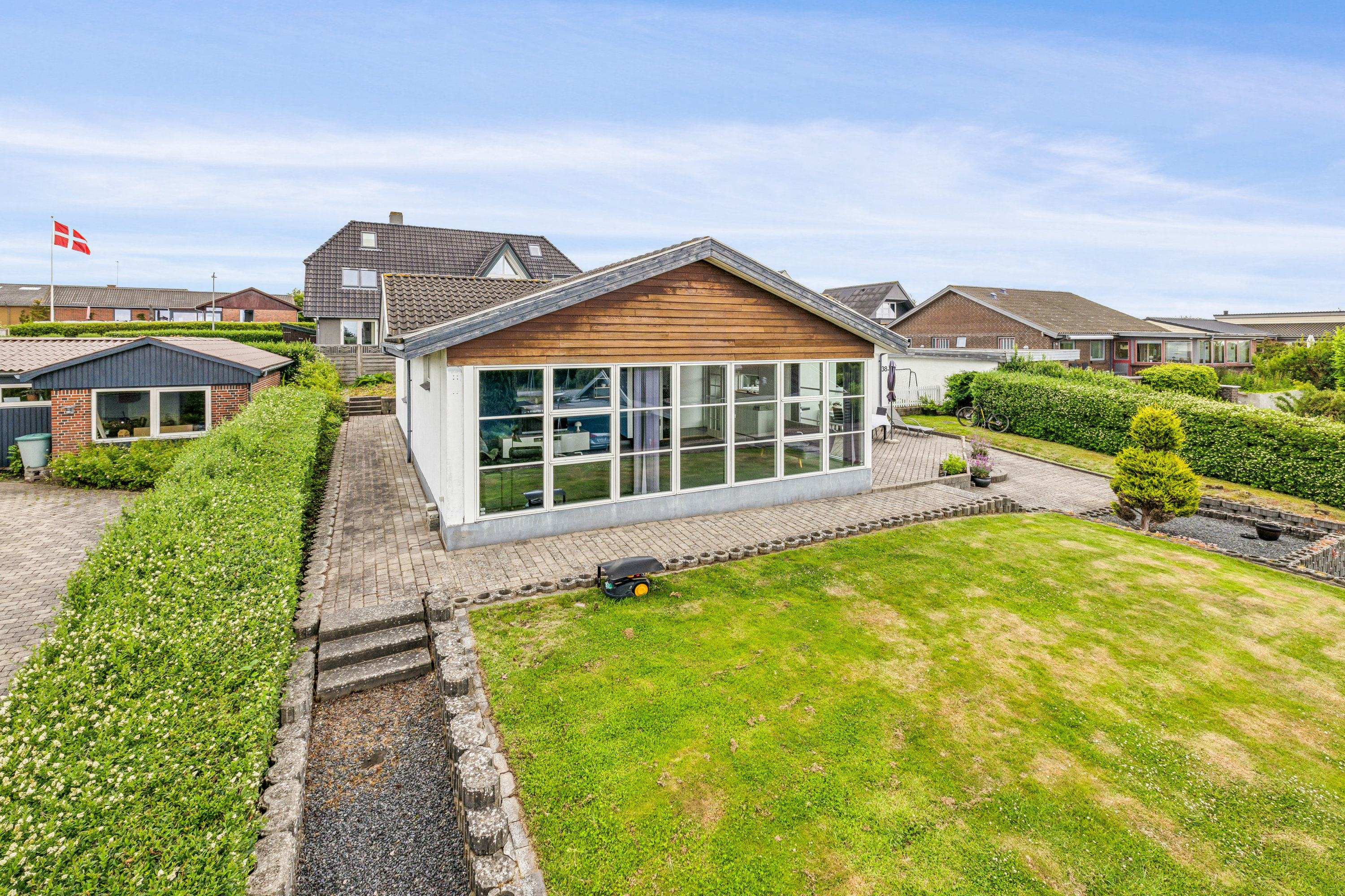 Miniaturebillede 1: ejendom 1. Billede af Lerbakken 38, Følle, 8410 Rønde