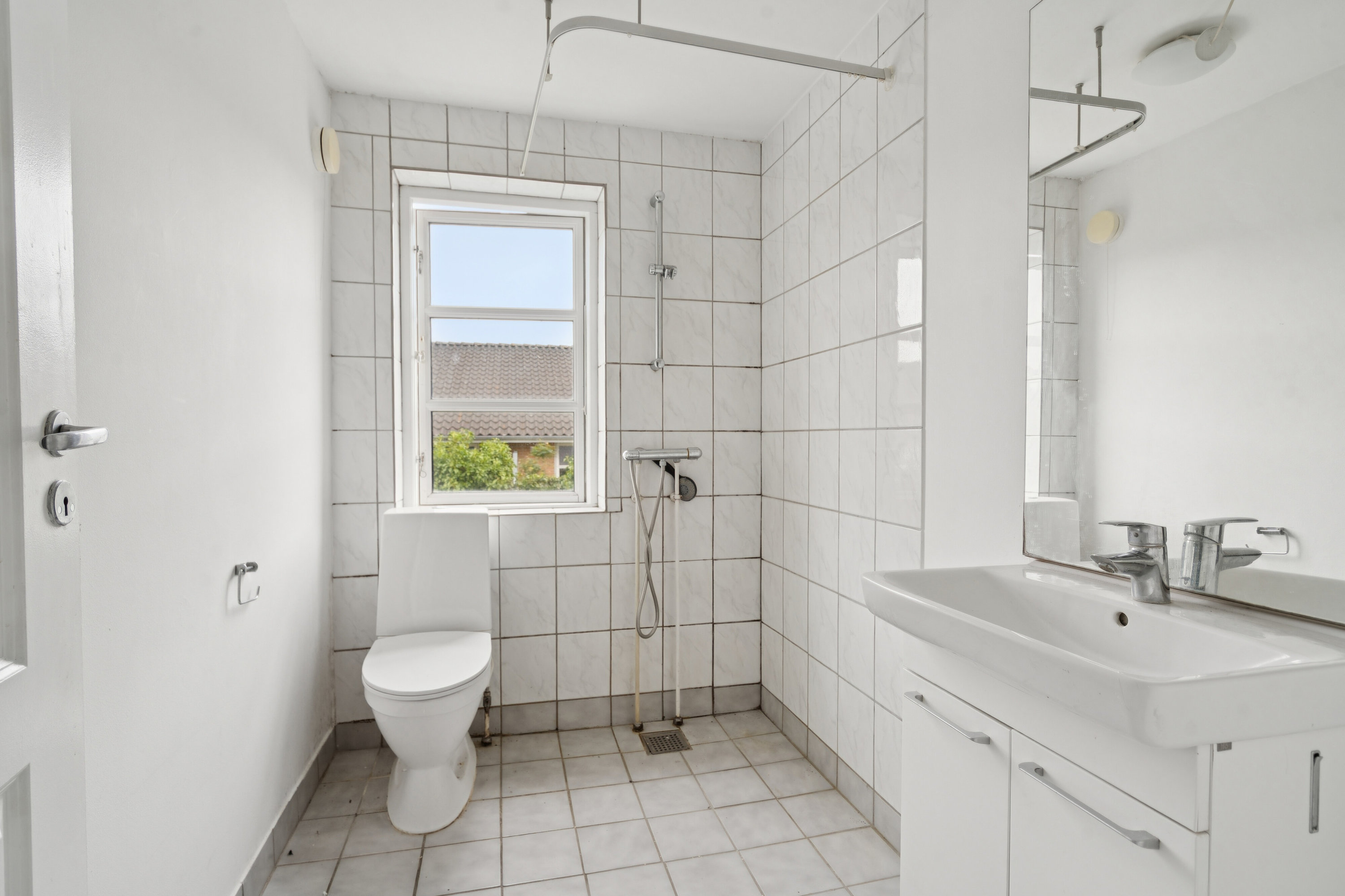 Fremhævet badeværelse billede i fuldskærmstilstand. Billede af Nyborgvej 232A, 5220 Odense SØ