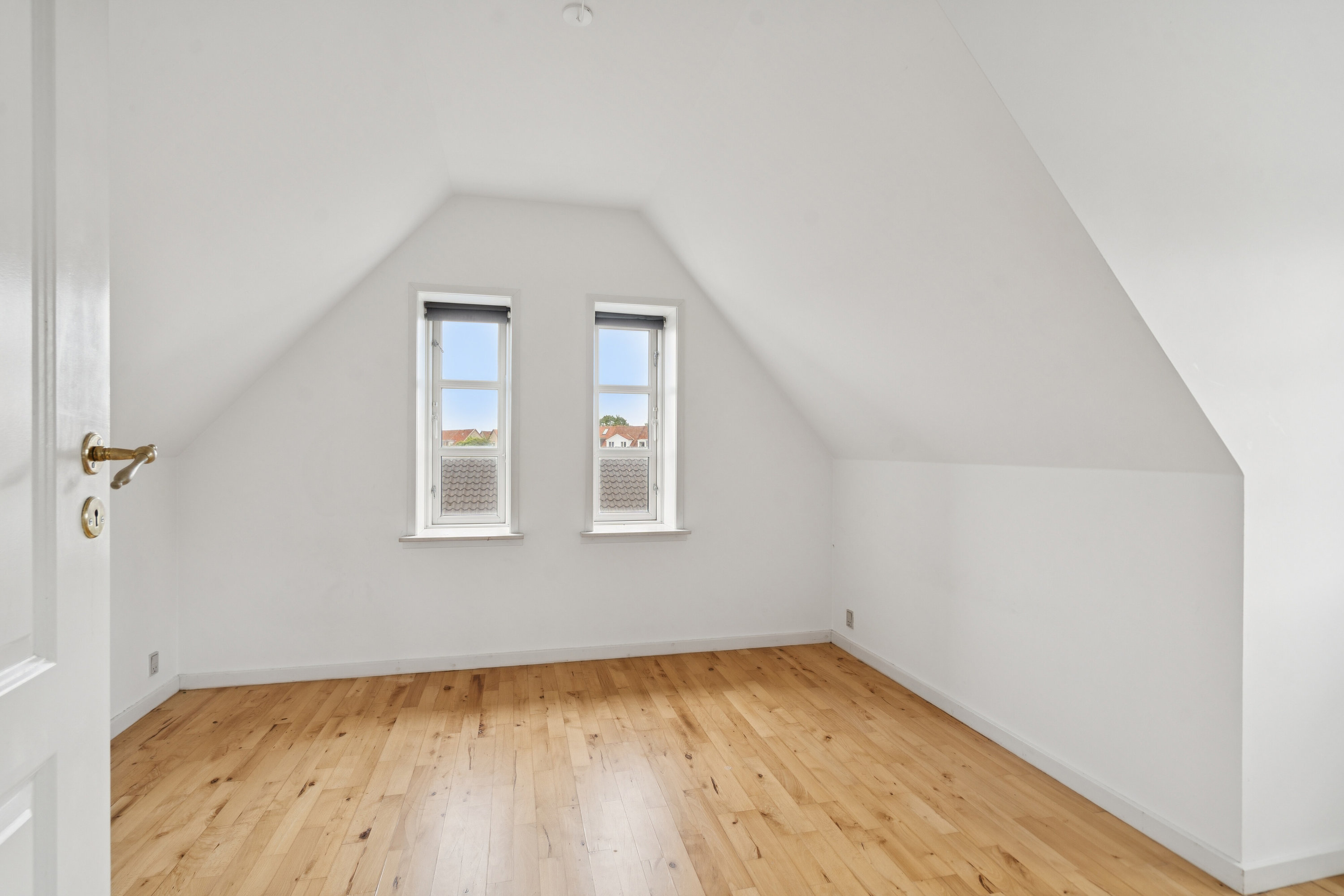 Fremhævet værelse billede i fuldskærmstilstand. Billede af Nyborgvej 232A, 5220 Odense SØ