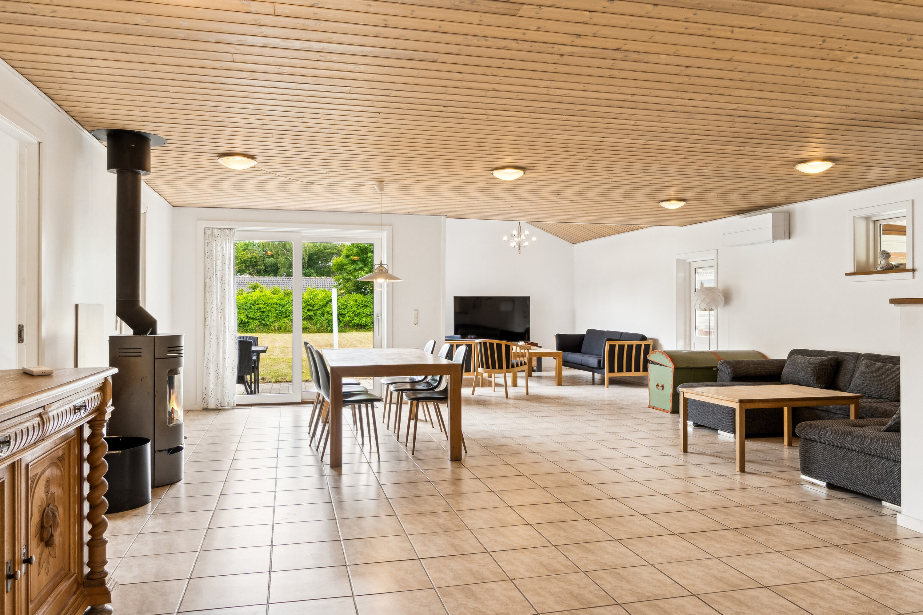 Fremhævet stue billede i fuldskærmstilstand. Billede af Høve Stræde 8D, 4550 Asnæs