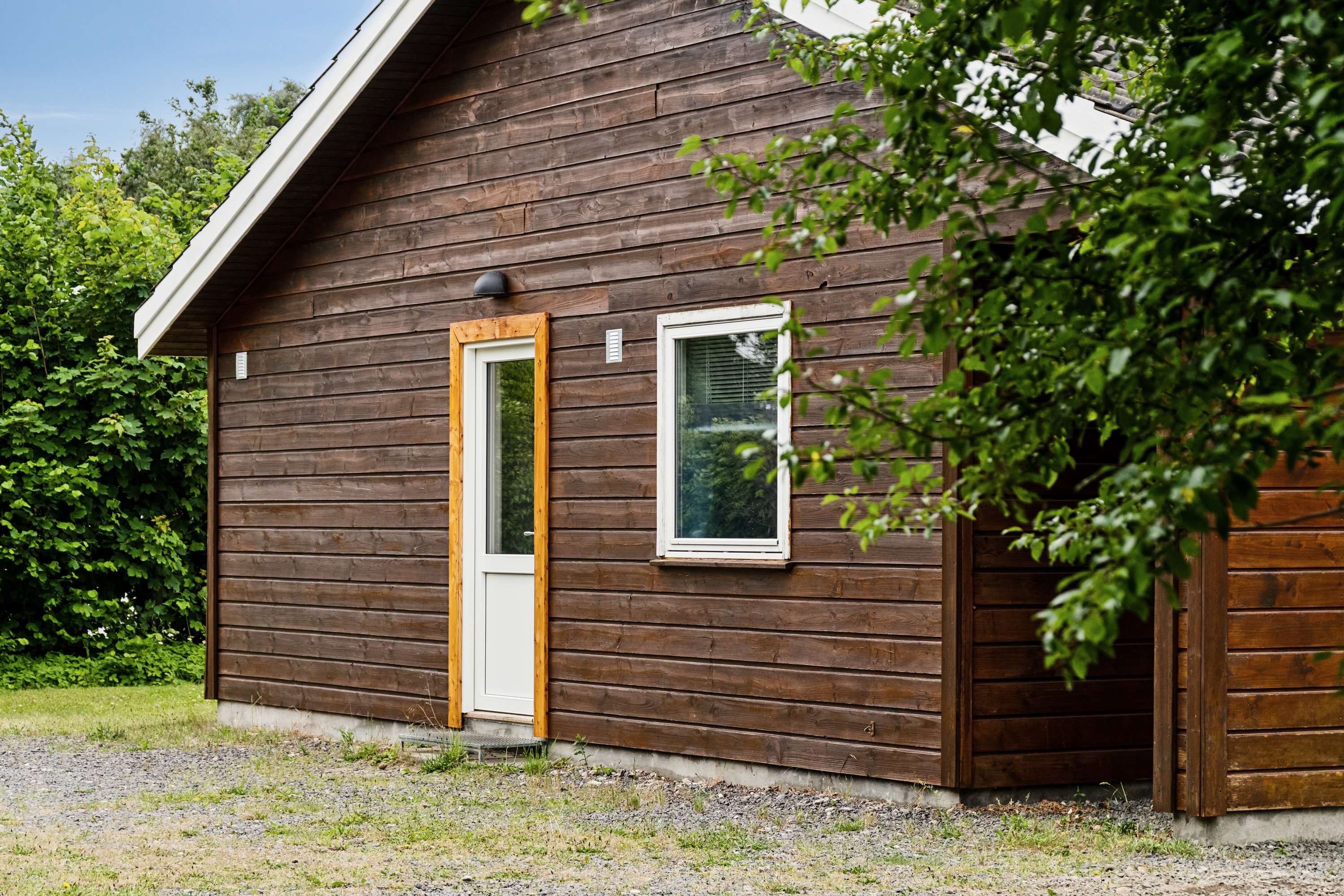 Fremhævet set fra haven billede i fuldskærmstilstand. Billede af Høve Stræde 8D, 4550 Asnæs