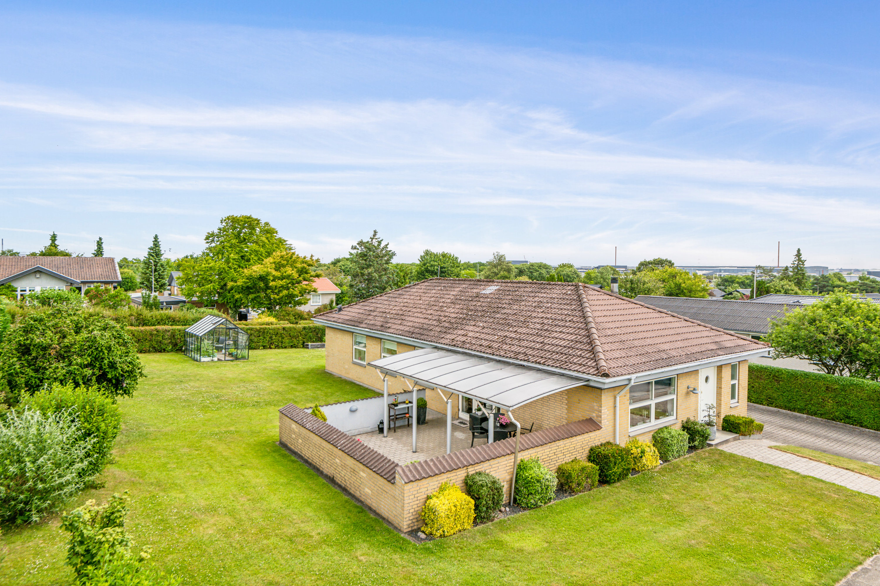 Miniaturebillede 1: ejendom 1. Billede af Skiverenvej 12, 9220 Aalborg Øst