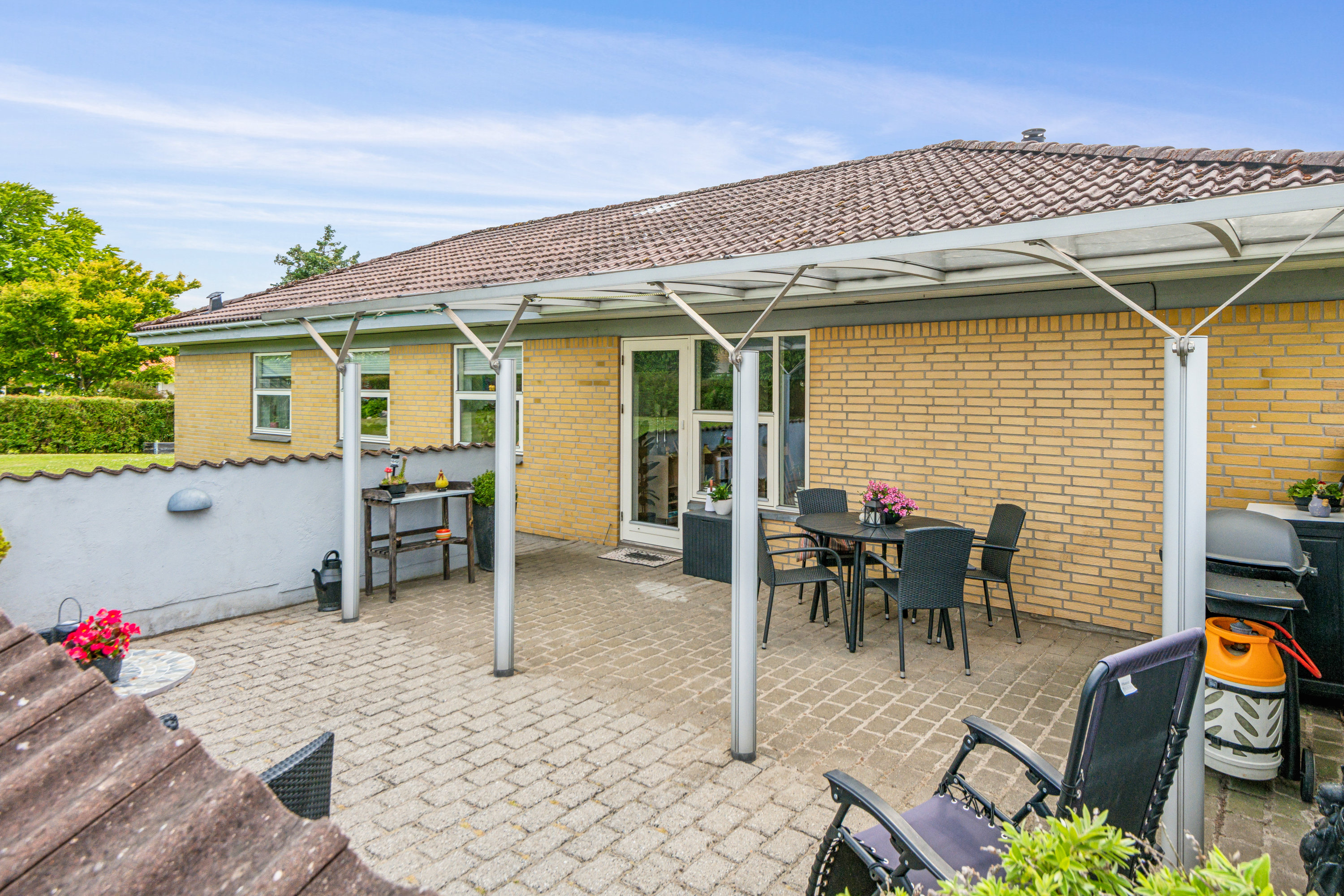 Fremhævet terrasse billede i fuldskærmstilstand. Billede af Skiverenvej 12, 9220 Aalborg Øst