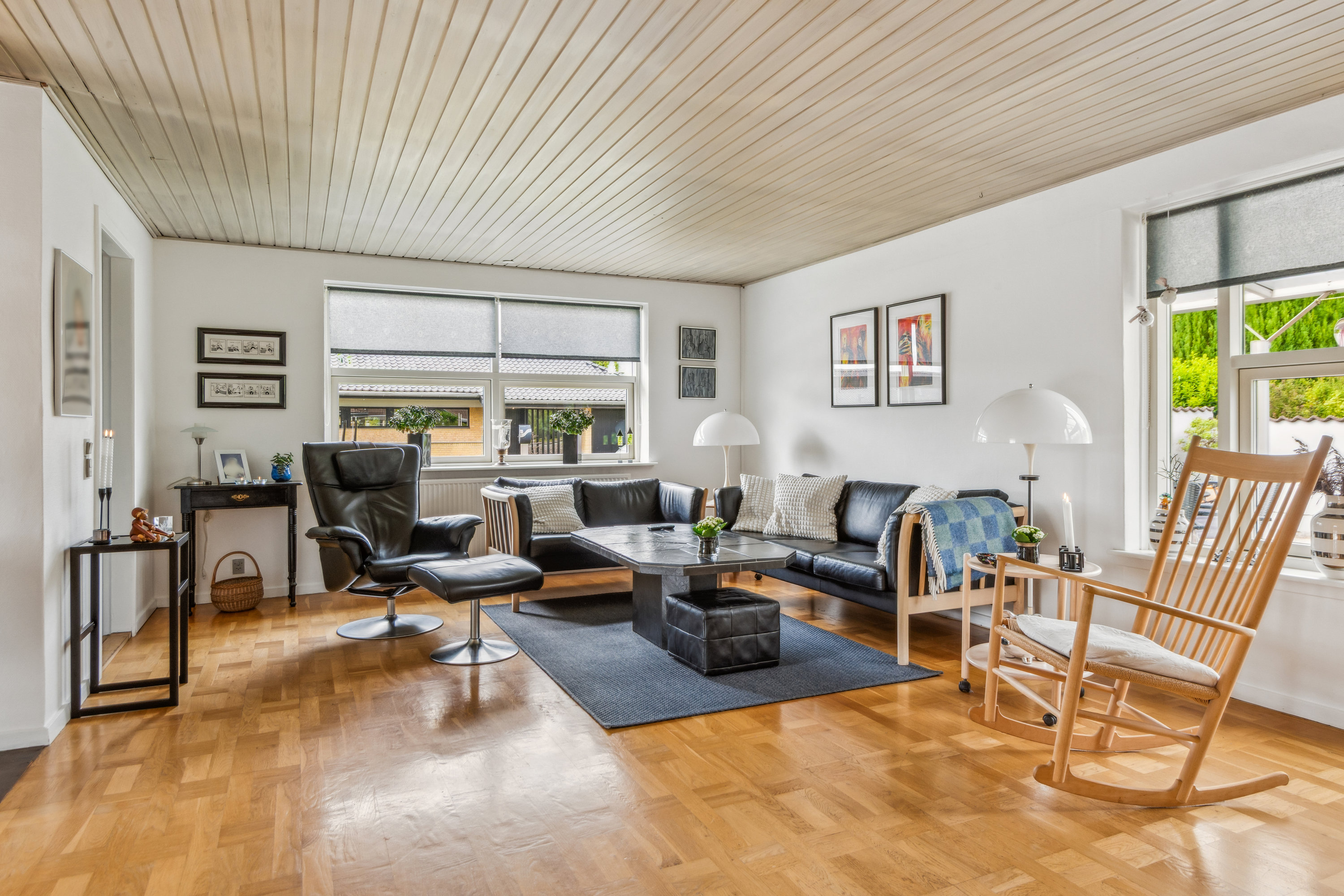 Fremhævet stue billede i fuldskærmstilstand. Billede af Skiverenvej 12, 9220 Aalborg Øst