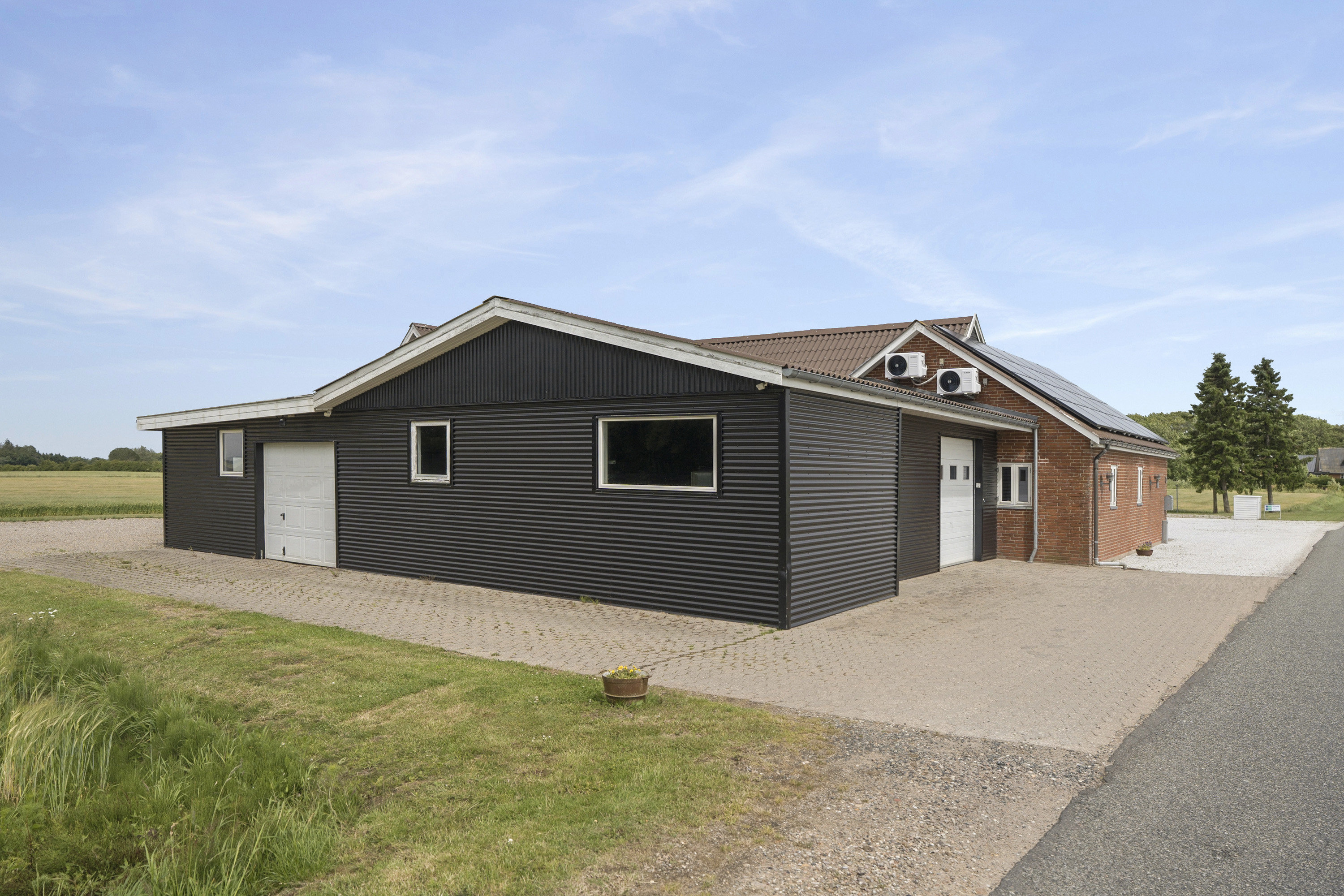 Fremhævet ejendommen billede i fuldskærmstilstand. Billede af Glud Kirkevej 52, Glud, 7130 Juelsminde