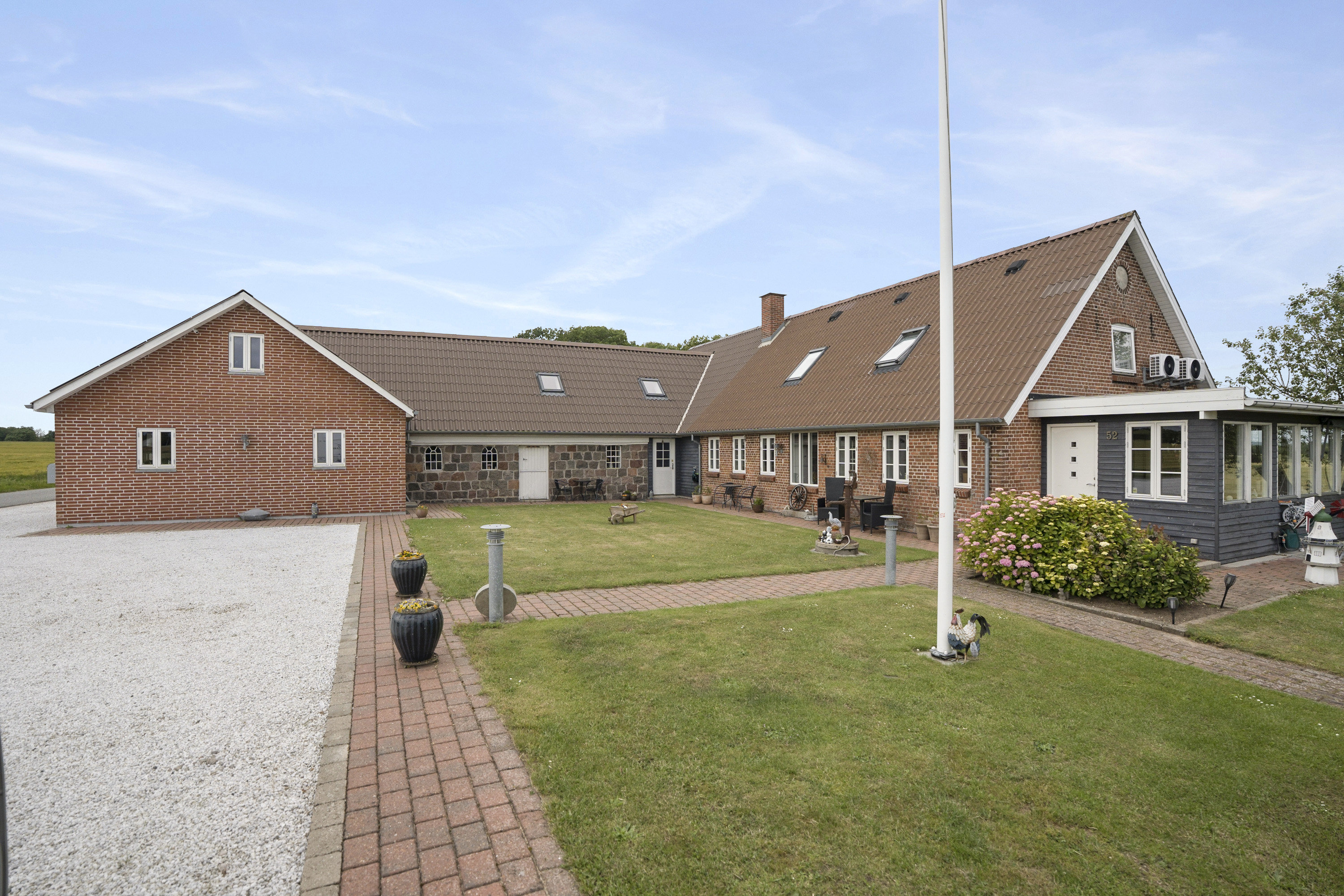 Fremhævet ejendommen billede i fuldskærmstilstand. Billede af Glud Kirkevej 52, Glud, 7130 Juelsminde