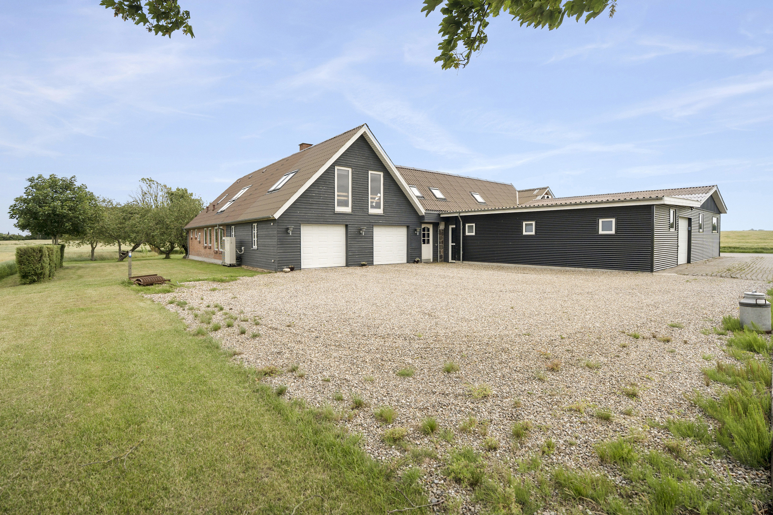 Fremhævet ejendommen billede i fuldskærmstilstand. Billede af Glud Kirkevej 52, Glud, 7130 Juelsminde