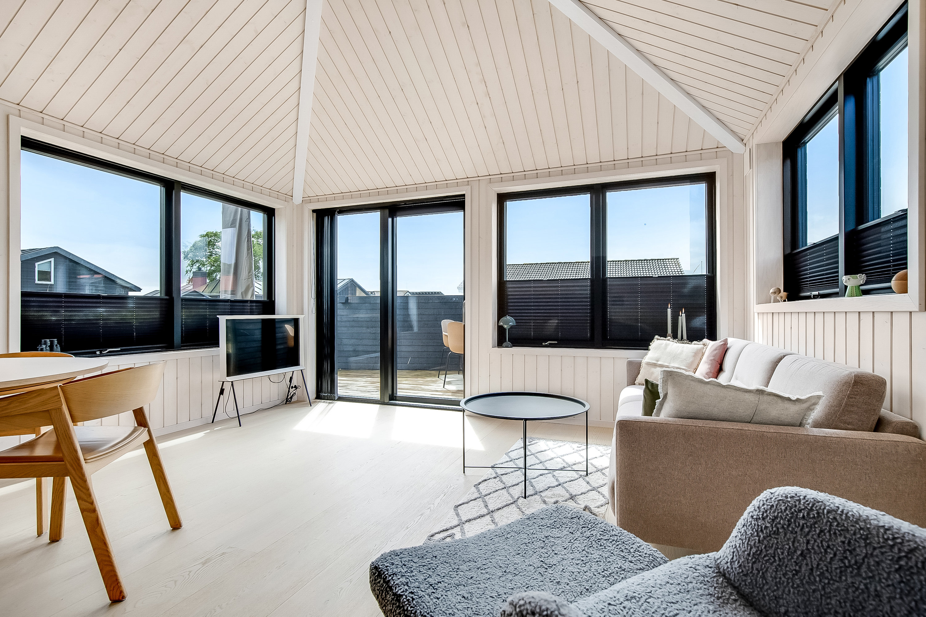 Fremhævet stue billede i fuldskærmstilstand. Billede af Nyvej Grønninghoved 3, Grønninghoved, 6093 Sjølund