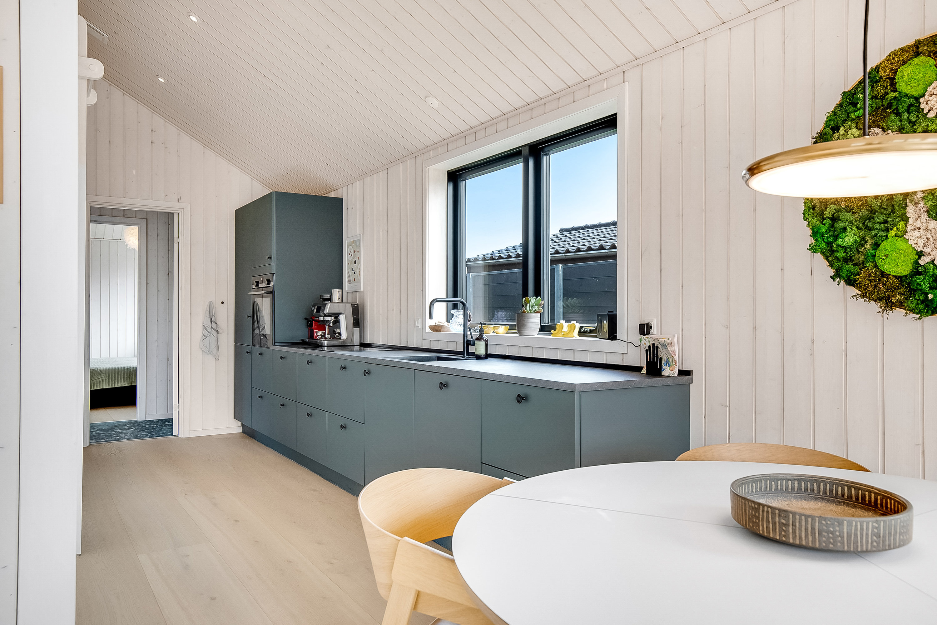 Fremhævet køkken billede i fuldskærmstilstand. Billede af Nyvej Grønninghoved 3, Grønninghoved, 6093 Sjølund