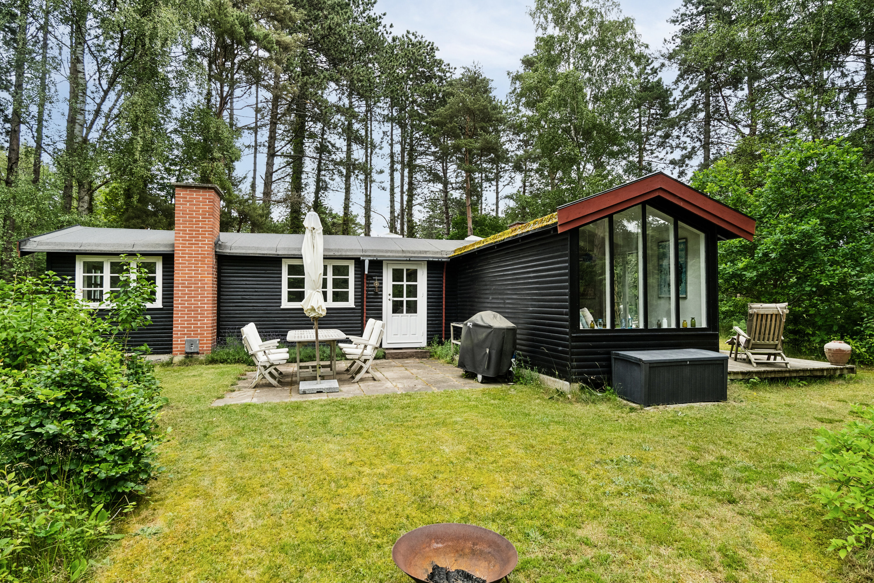 Miniaturebillede 1: set fra haven. Billede af Rørvig Kirkevej 27, 4581 Rørvig