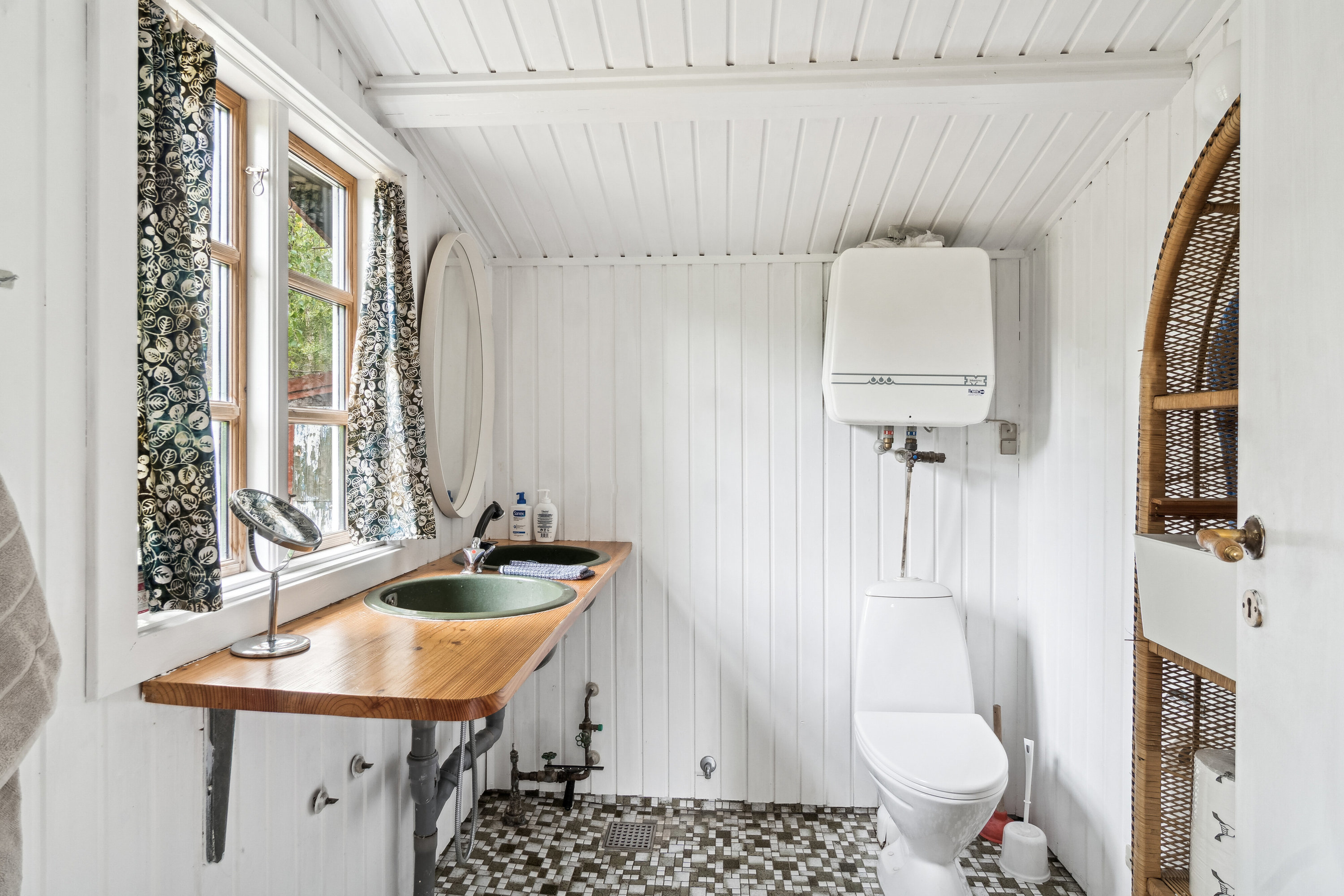 Fremhævet badeværelse billede i fuldskærmstilstand. Billede af Rørvig Kirkevej 27, 4581 Rørvig