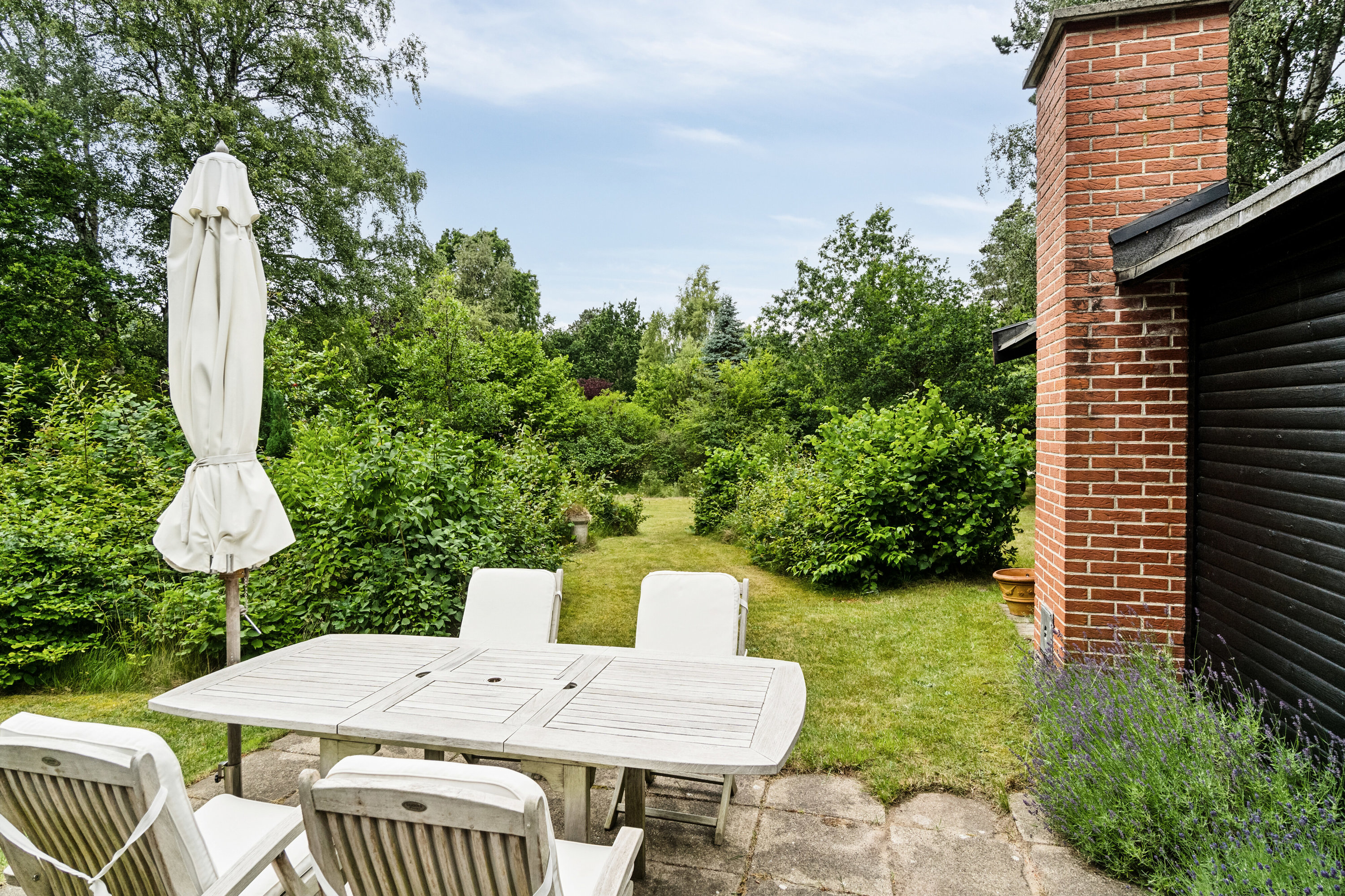 Fremhævet terrasse billede i fuldskærmstilstand. Billede af Rørvig Kirkevej 27, 4581 Rørvig