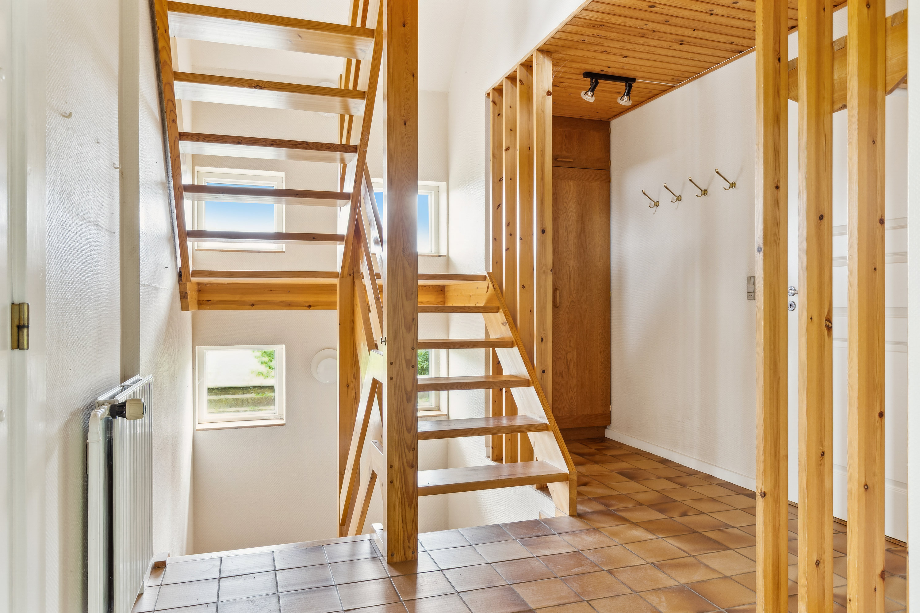 Fremhævet entré billede i fuldskærmstilstand. Billede af Kragevigvej 1, Kragerup, 4291 Ruds Vedby