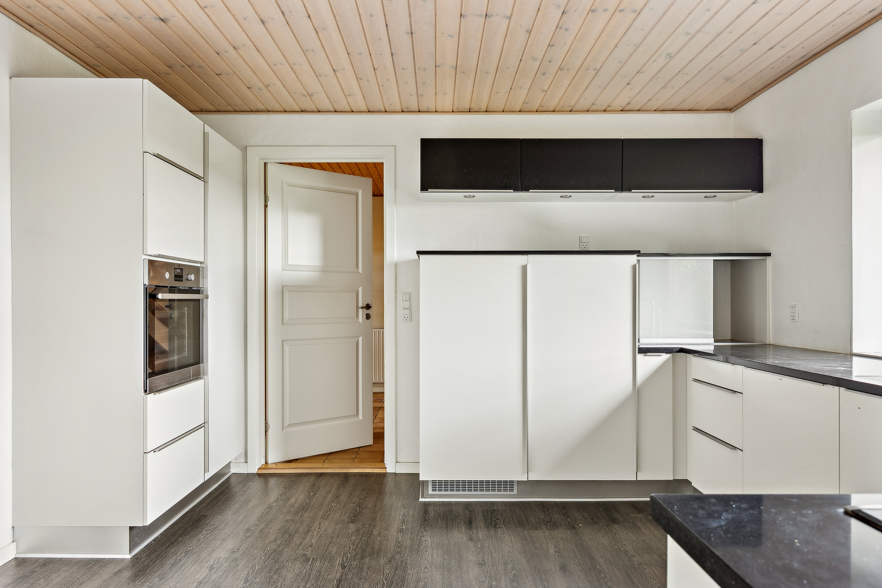 Fremhævet køkken billede i fuldskærmstilstand. Billede af Kragevigvej 1, Kragerup, 4291 Ruds Vedby