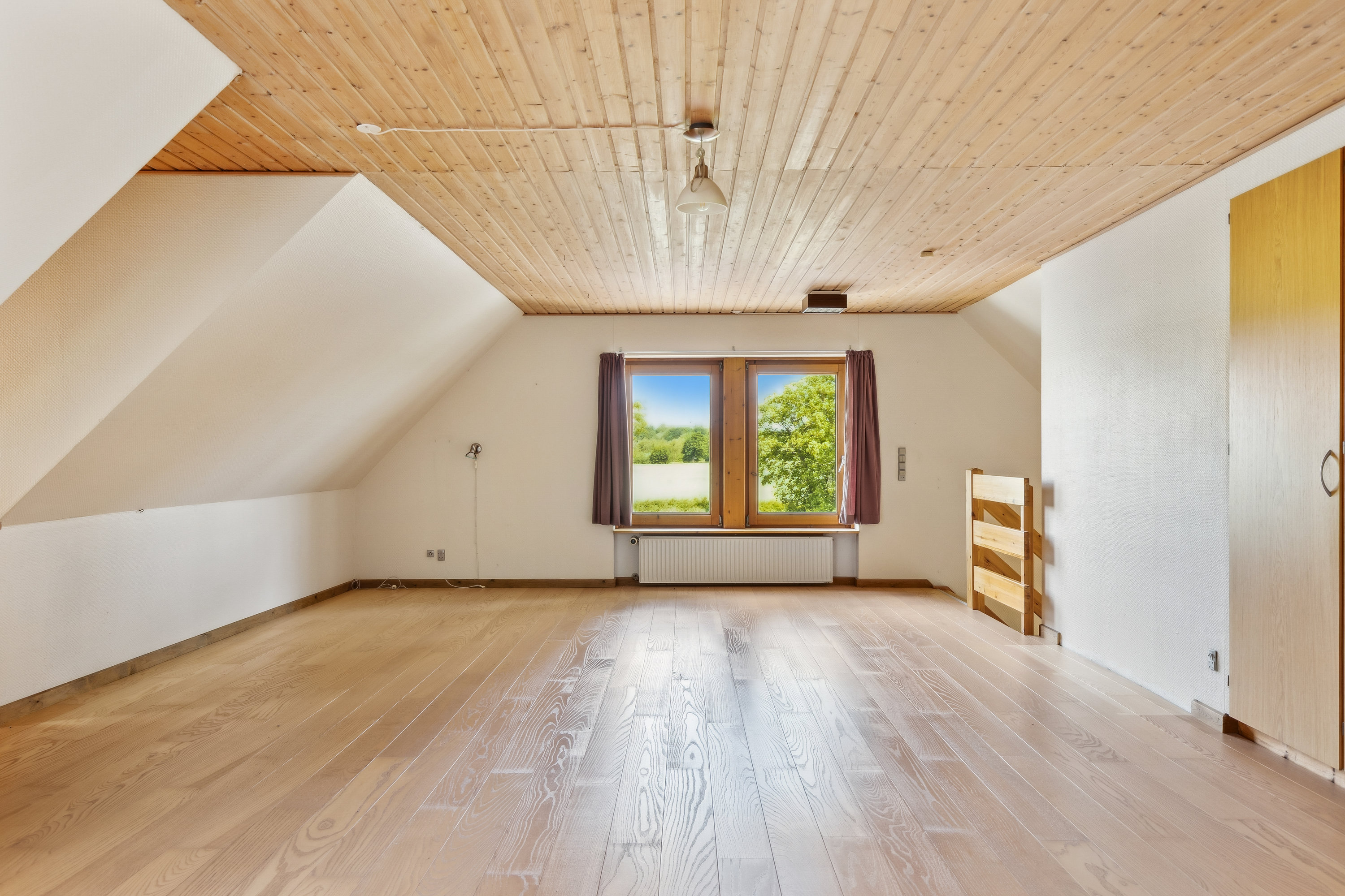 Fremhævet stue billede i fuldskærmstilstand. Billede af Kragevigvej 1, Kragerup, 4291 Ruds Vedby