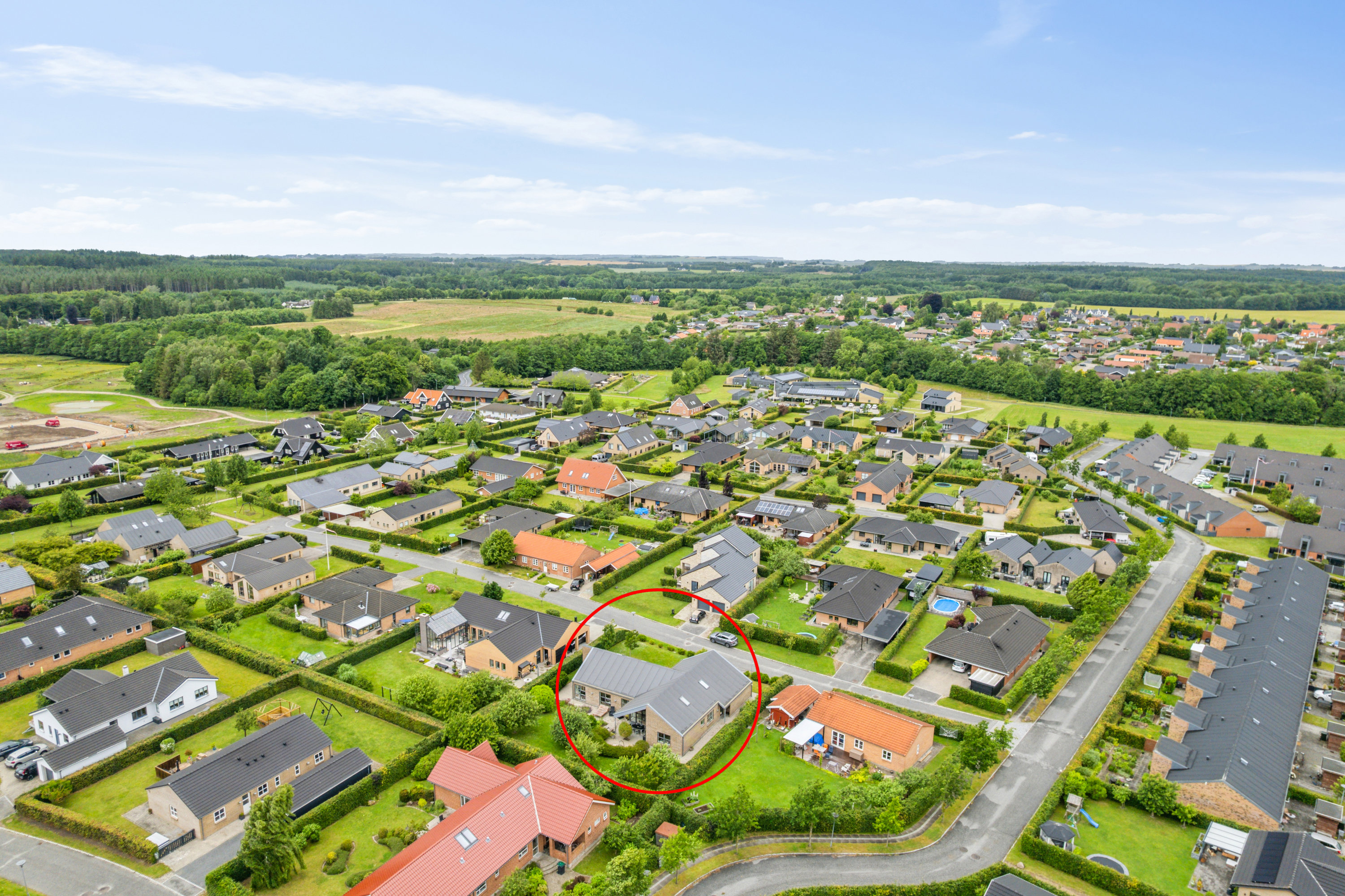 Fremhævet luftfoto billede i fuldskærmstilstand. Billede af Tendrup Møllevej 35, 8543 Hornslet