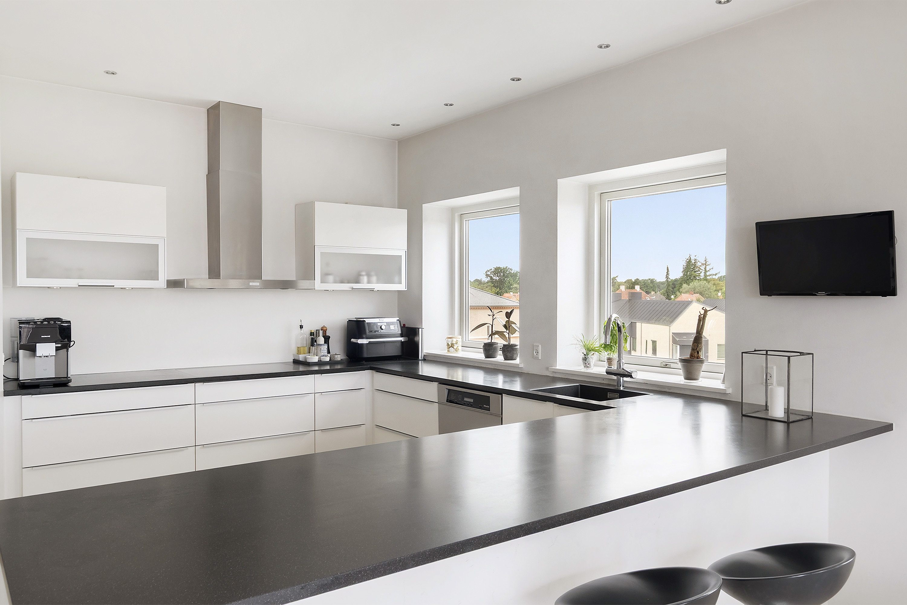 Miniaturebillede 2: køkken. Billede af Ordrupvej 39A, 3., 2920 Charlottenlund