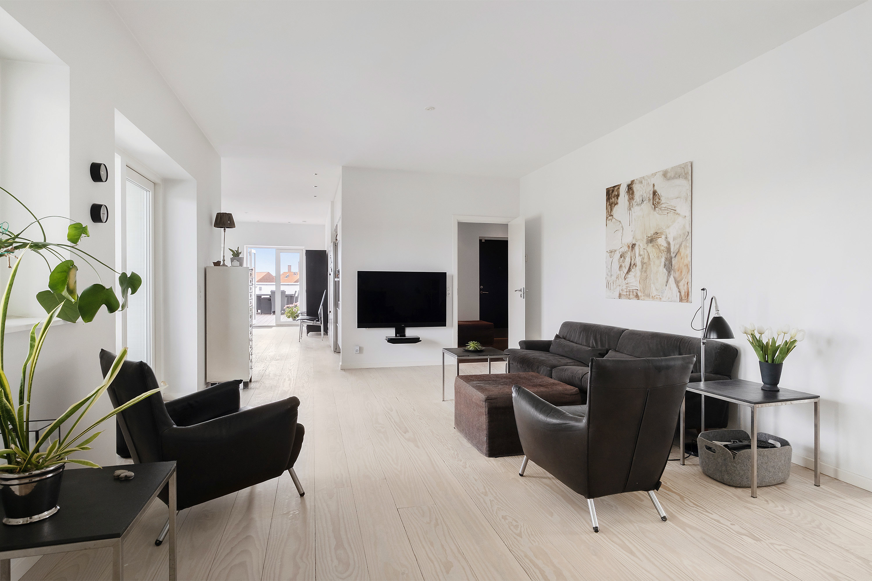 Fremhævet stue billede i fuldskærmstilstand. Billede af Ordrupvej 39A, 3., 2920 Charlottenlund