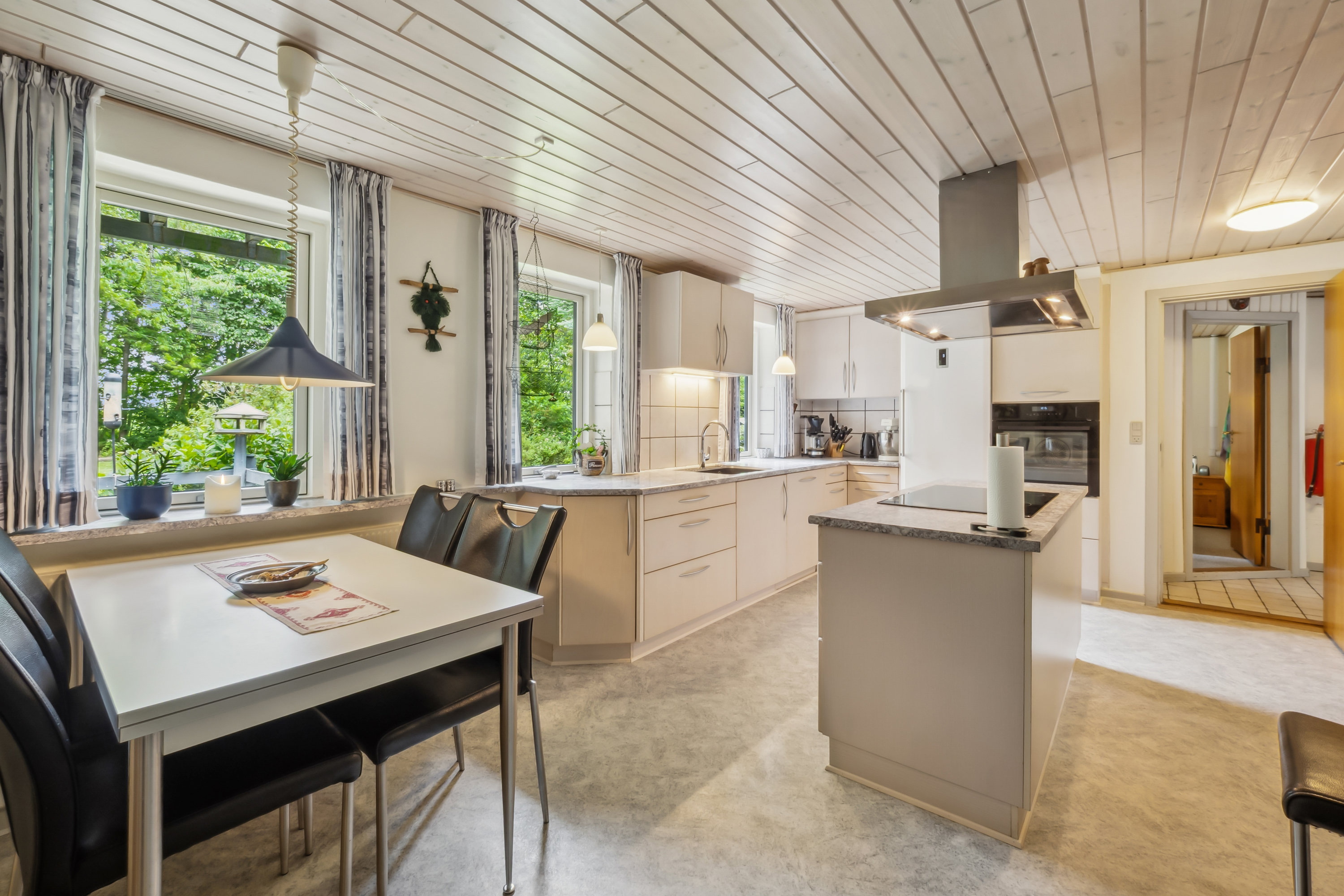 Fremhævet køkken billede i fuldskærmstilstand. Billede af Vildmosen 8, Ejstrup, 7860 Spøttrup