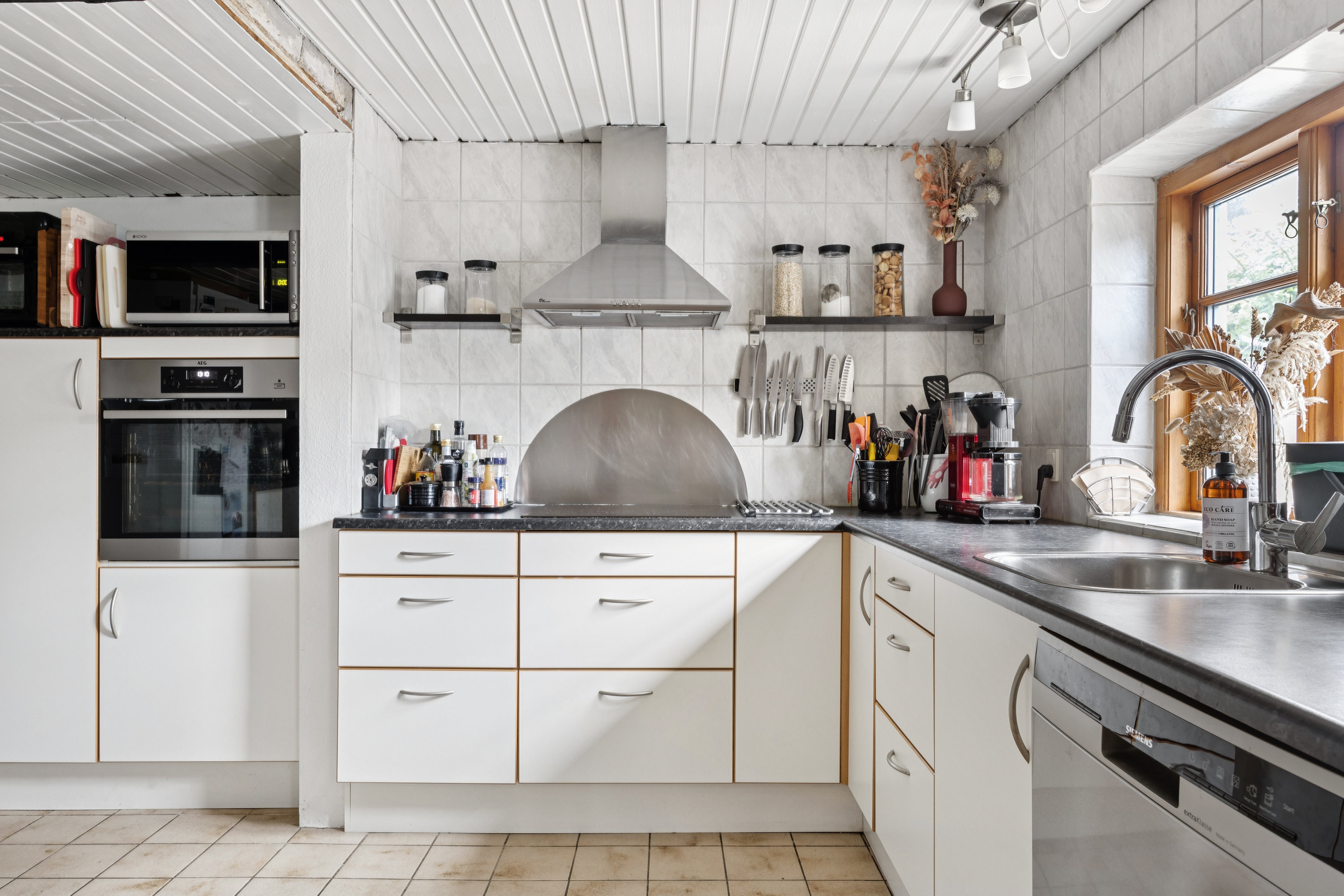 Fremhævet køkken alrum billede i fuldskærmstilstand. Billede af Tommestrupvej 19, Tommestrup, 4660 Store Heddinge